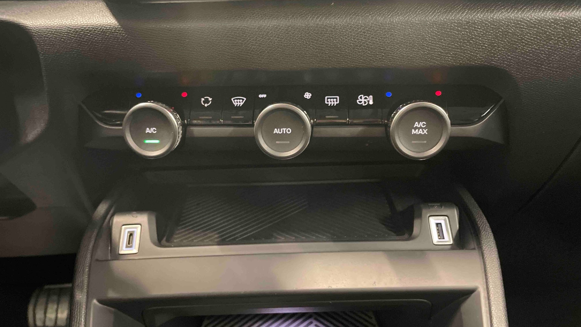 CITROEN C4 Hybride 145 ch e-DCS6 Max