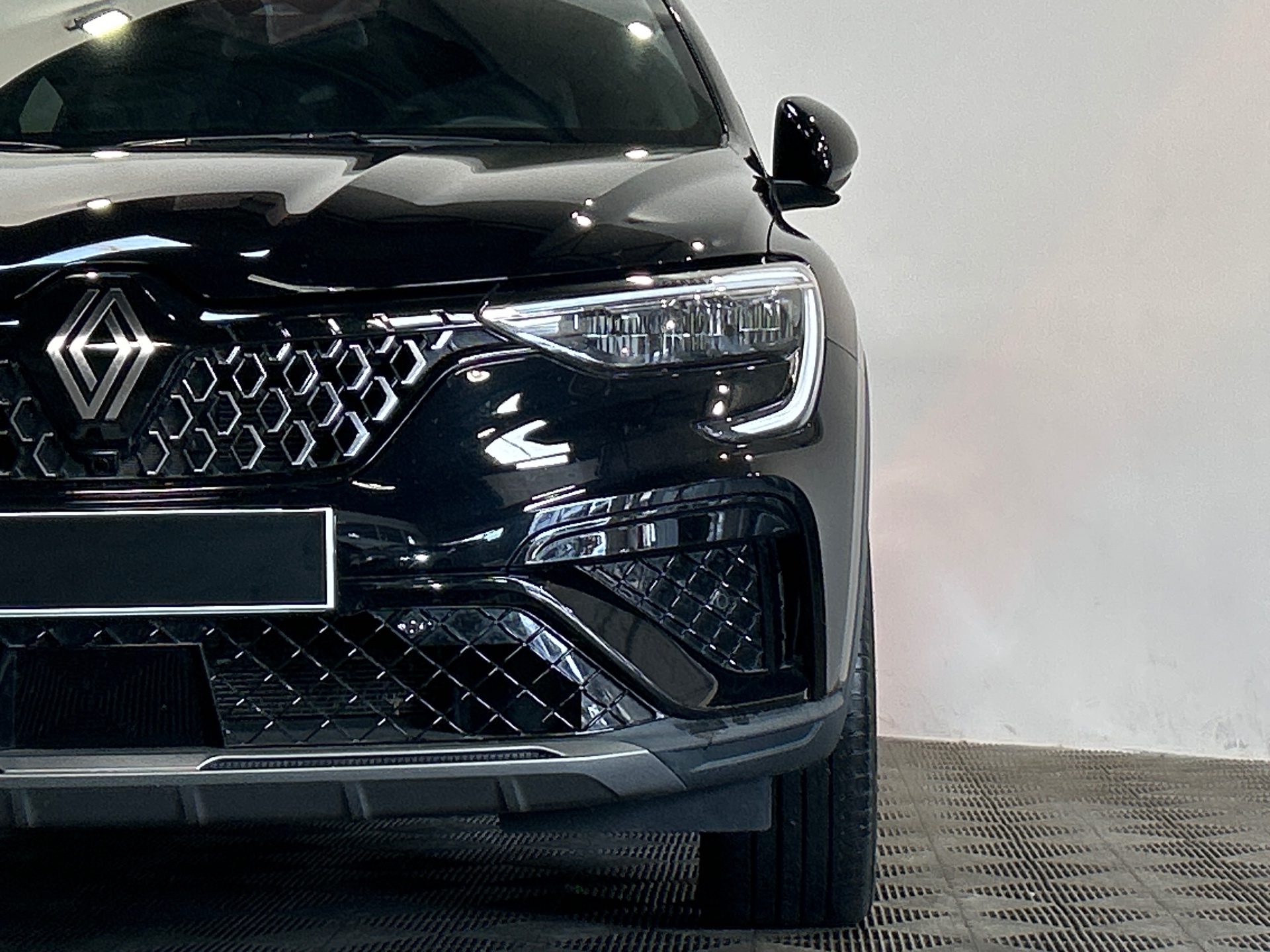 RENAULT ARKANA E-Tech 145 - 23 Techno