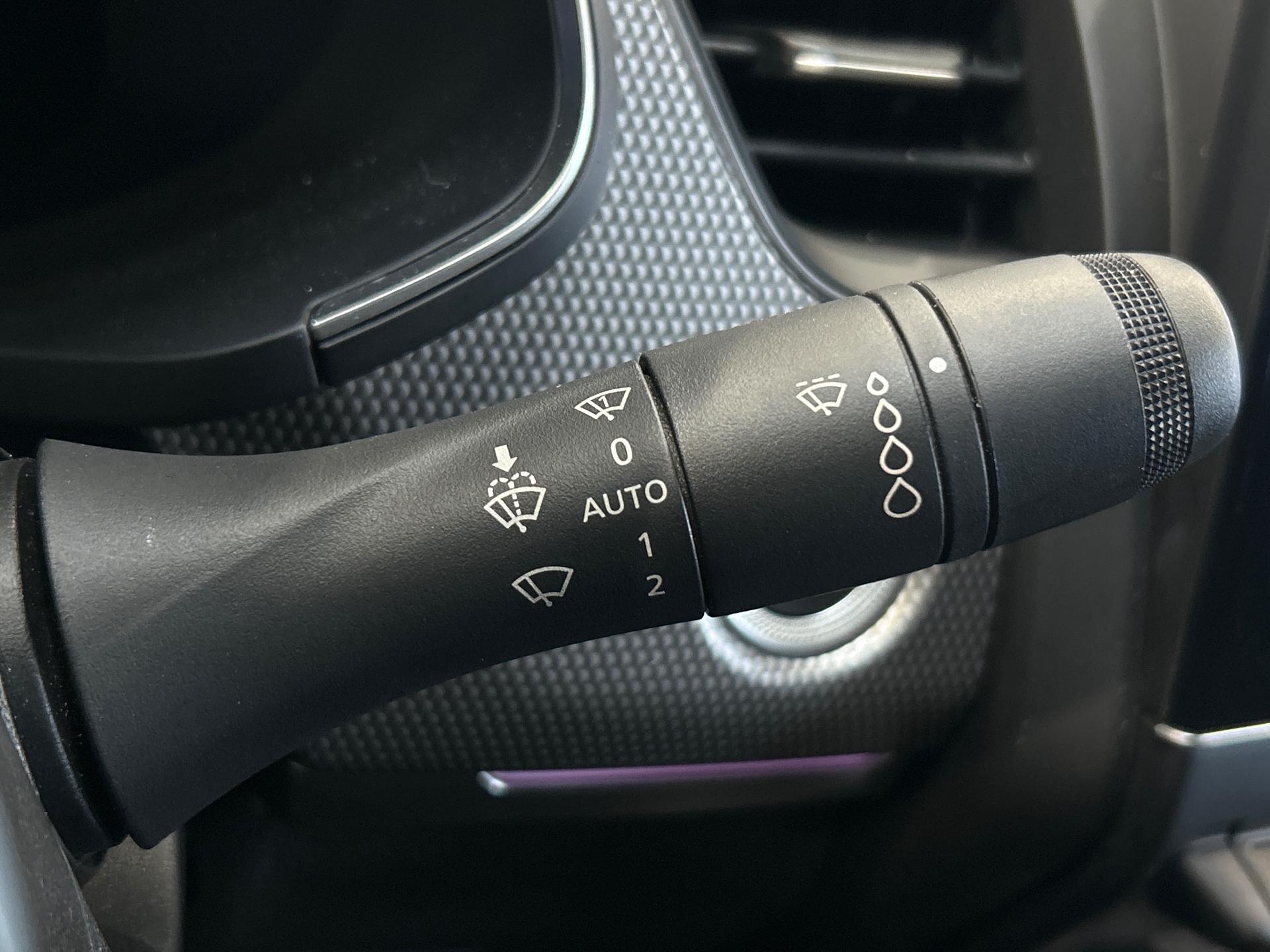 RENAULT ARKANA E-Tech 145 - 23 Techno