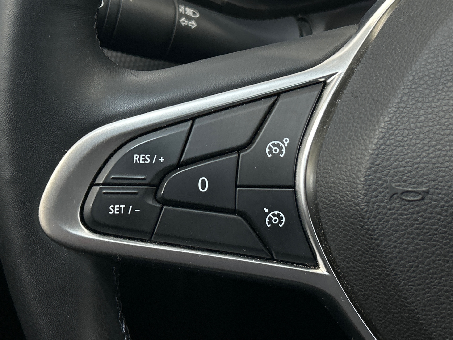 RENAULT ARKANA E-Tech 145 - 23 Techno