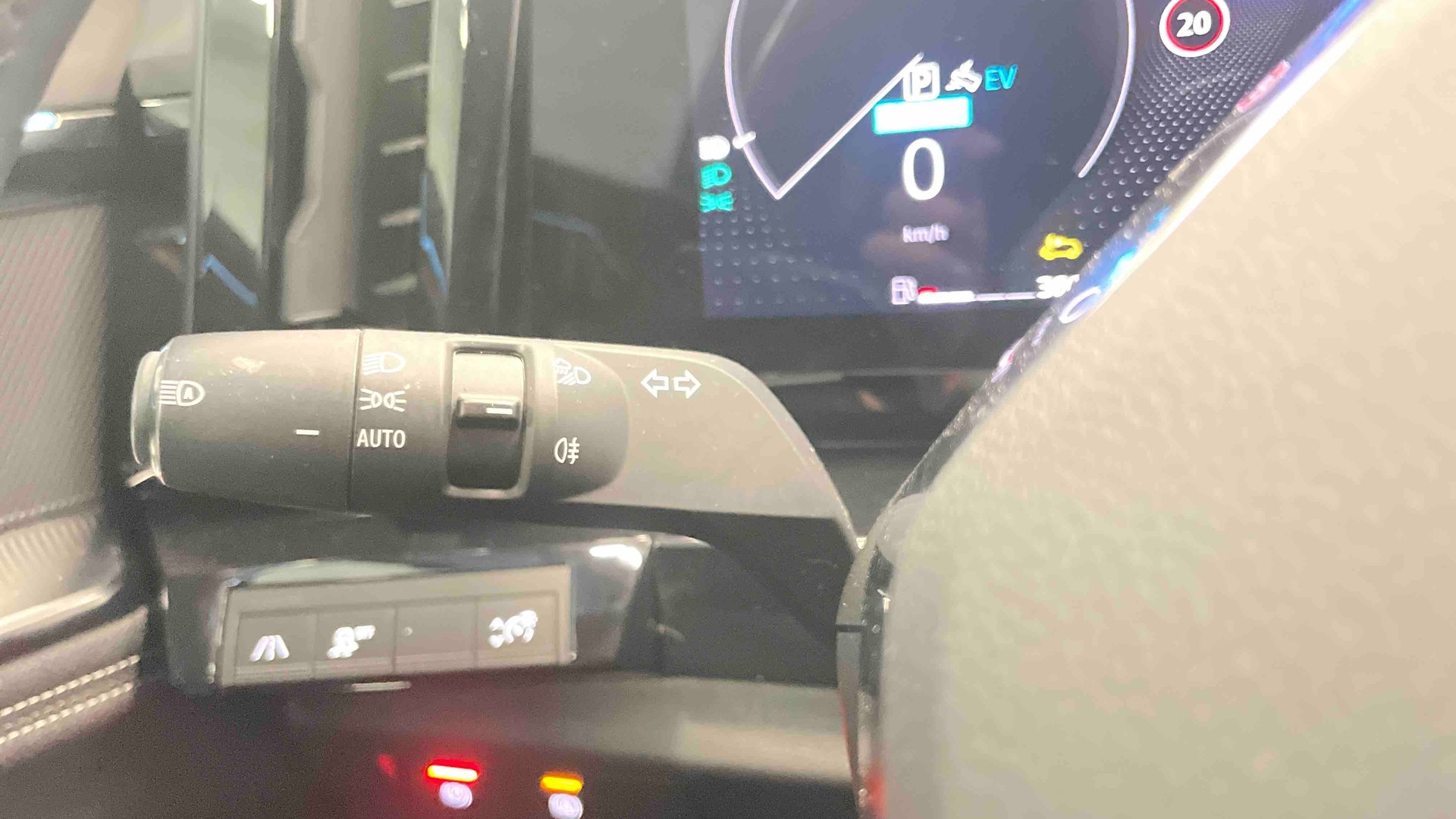 RENAULT AUSTRAL E-Tech hybrid 200 Techno