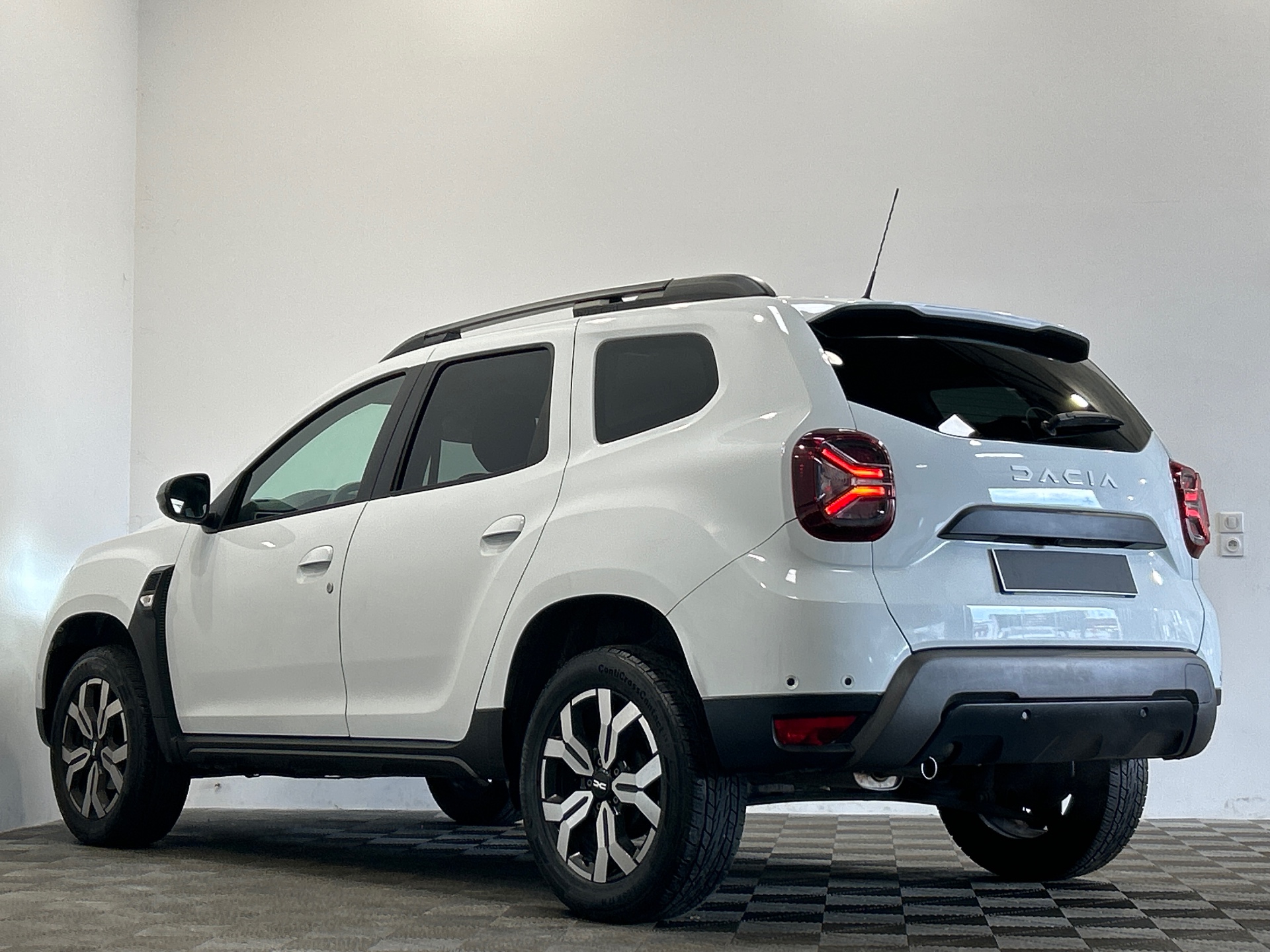 DACIA DUSTER ECO-G 100 4x2 Journey +