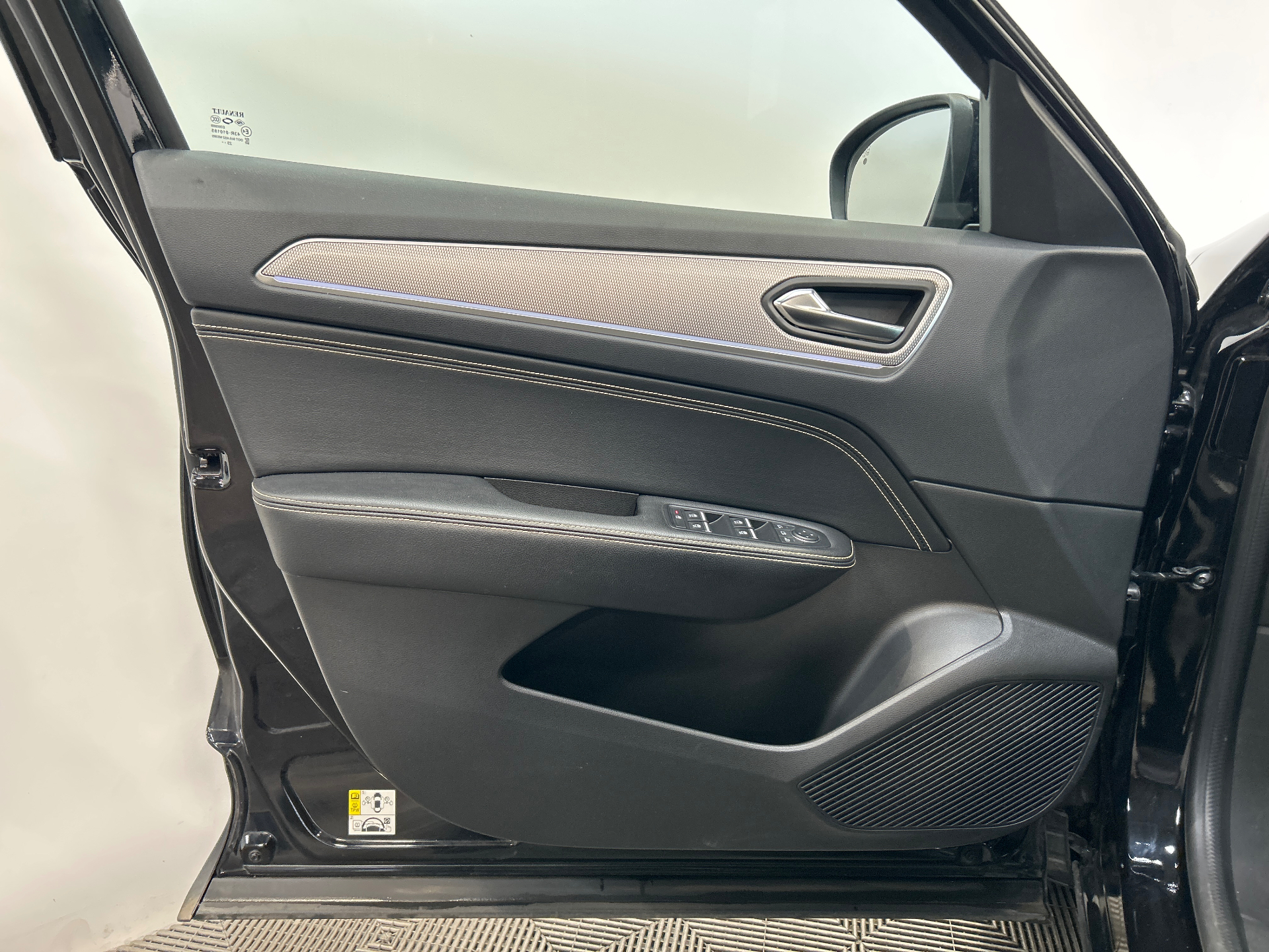 RENAULT ARKANA E-Tech 145 - 23 Techno