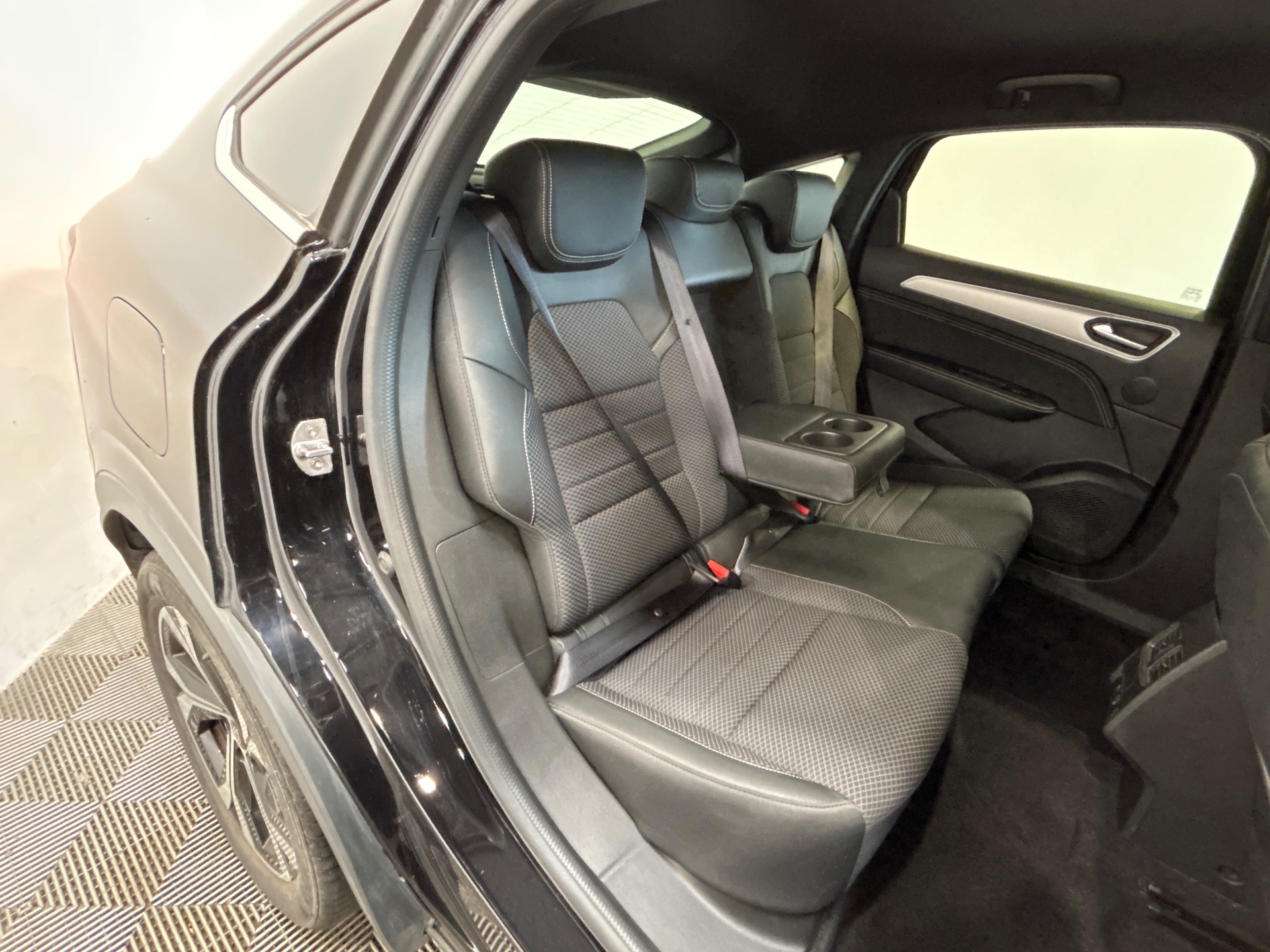 RENAULT ARKANA E-Tech 145 - 23 Techno