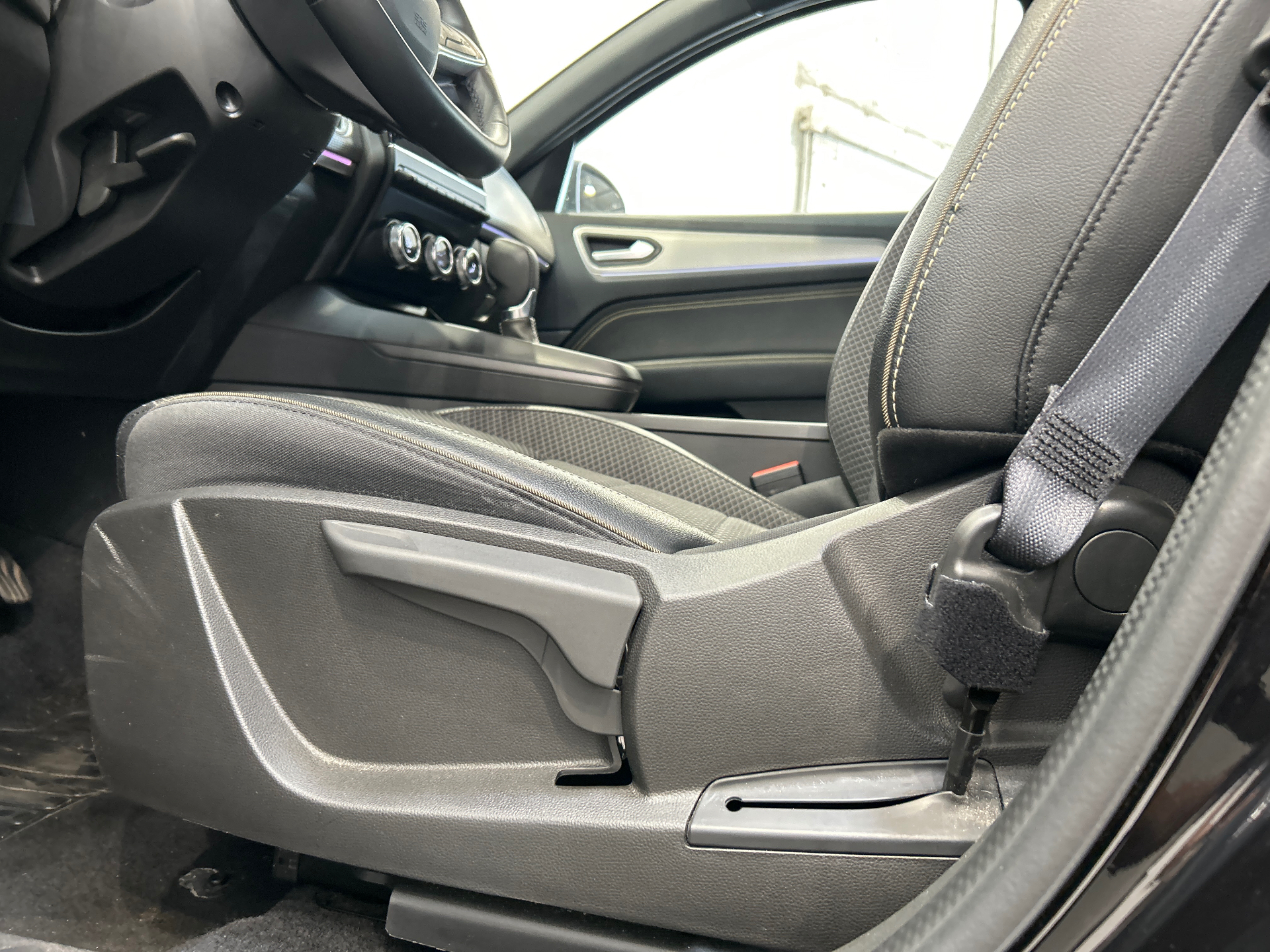 RENAULT ARKANA E-Tech 145 - 23 Techno