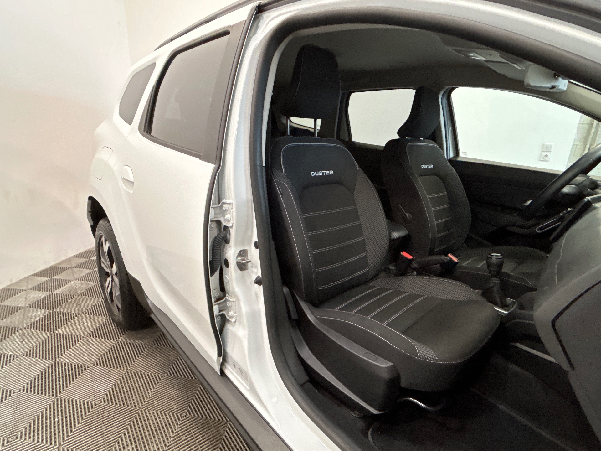 DACIA DUSTER ECO-G 100 4x2 Journey +