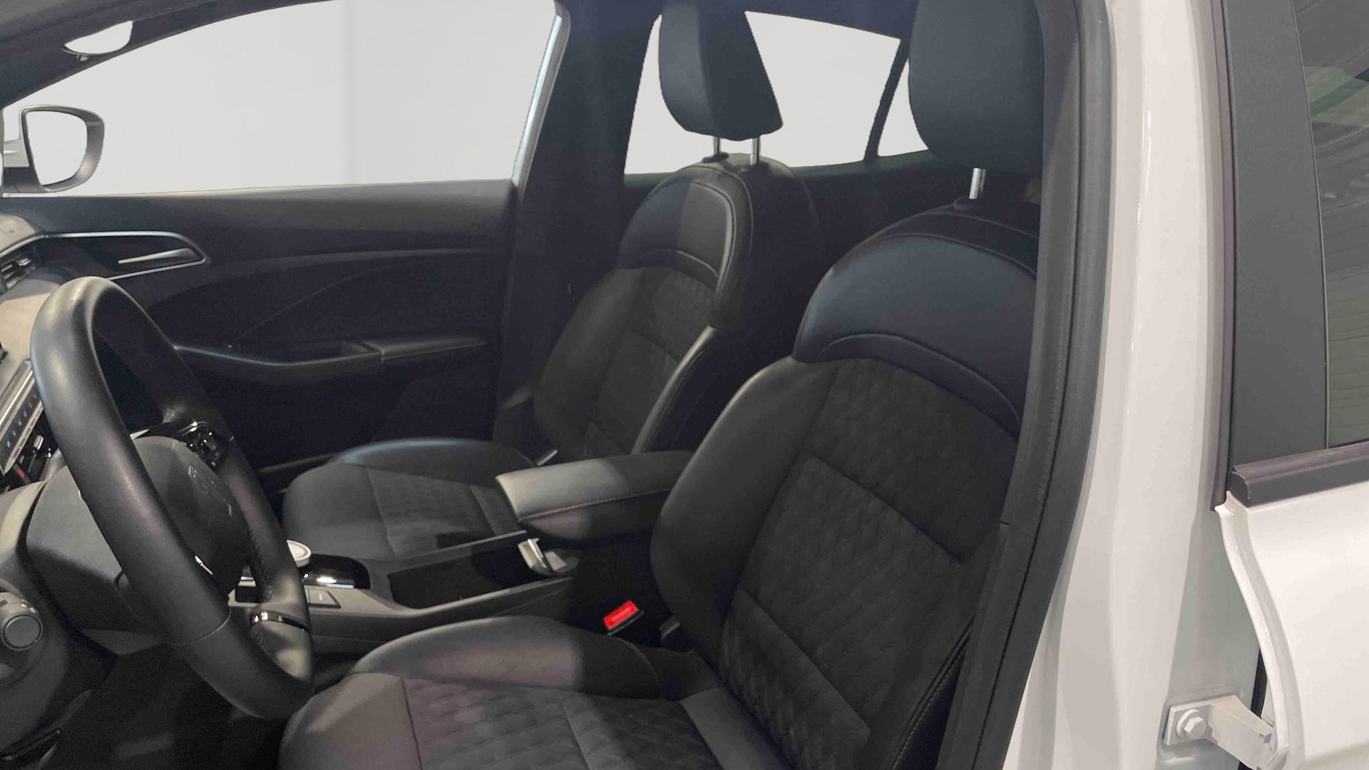 MG MG3 1.5 L Hybrid+ 195 ch Luxury
