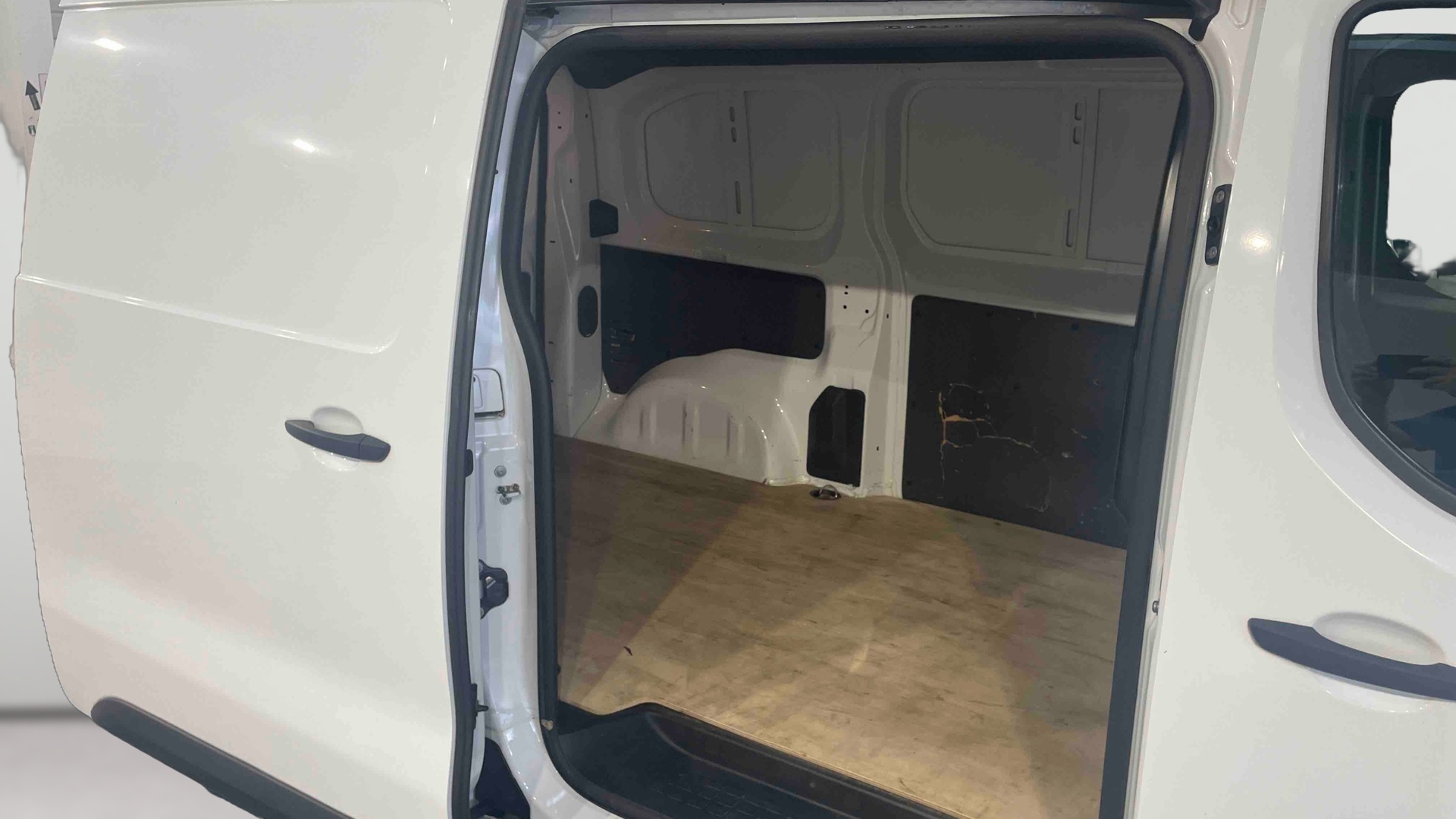 PEUGEOT EXPERT FOURGON FGN TOLE STANDARD 1.5 BLUEHDI 120 S&S BVM6 PREMIUM