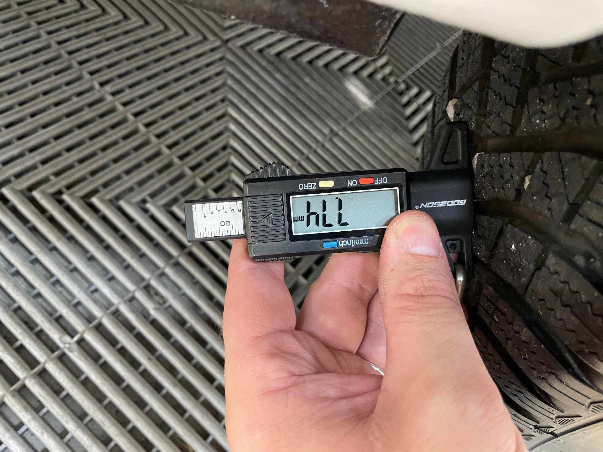 RENAULT EXPRESS VAN BLUE DCI 95 - 22 CONFORT — expertise