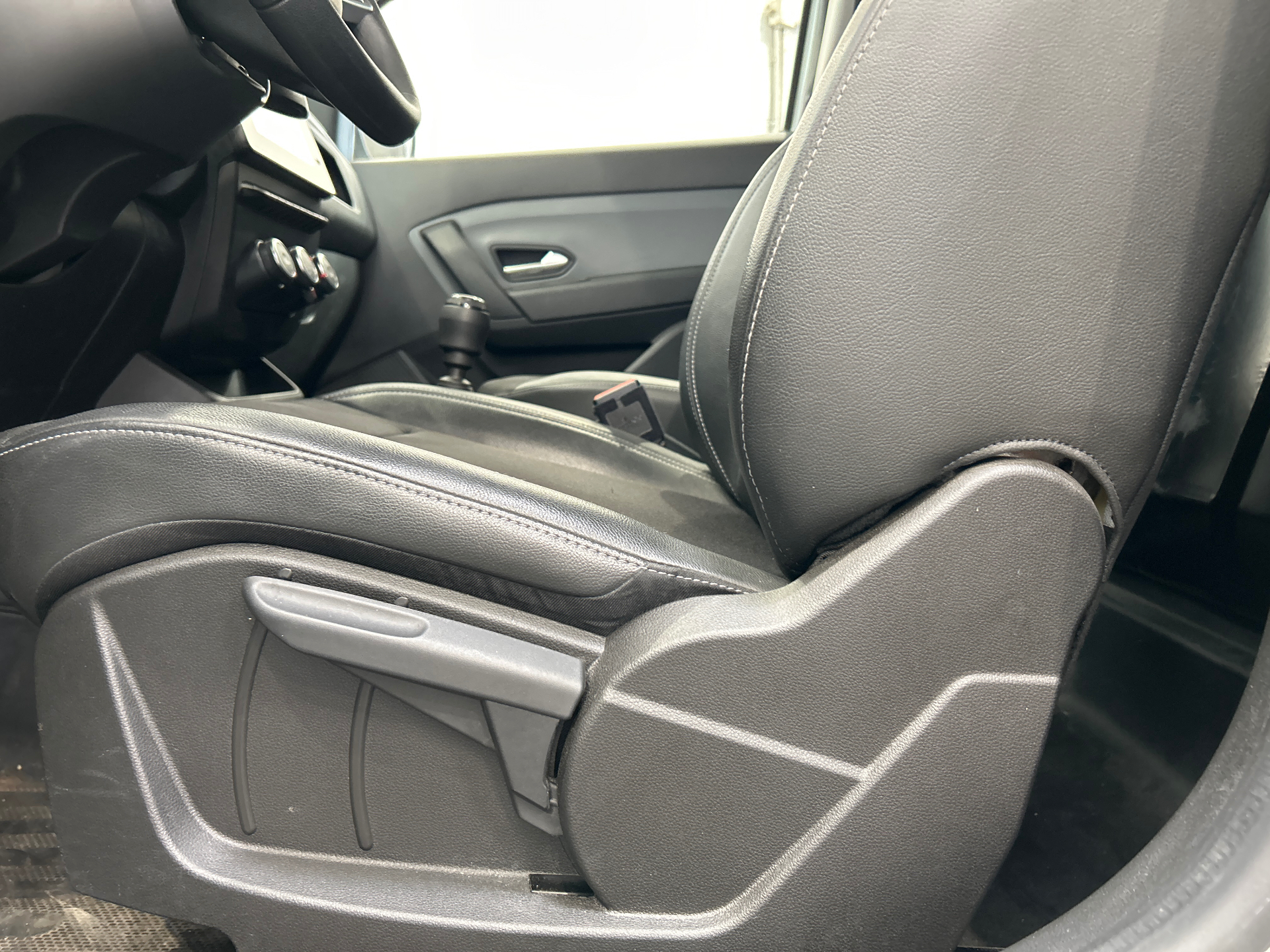 RENAULT EXPRESS VAN BLUE DCI 95 - 22 CONFORT
