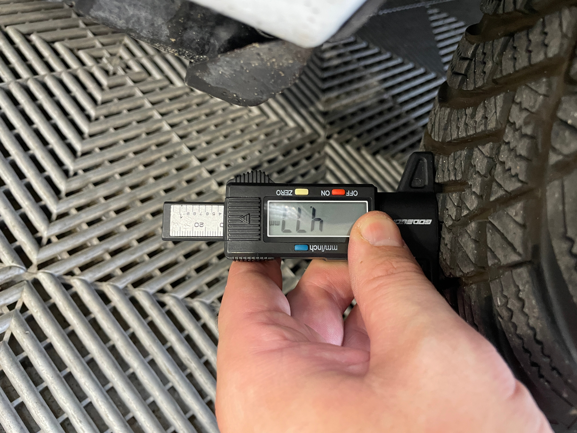 RENAULT EXPRESS VAN BLUE DCI 95 - 22 CONFORT — expertise