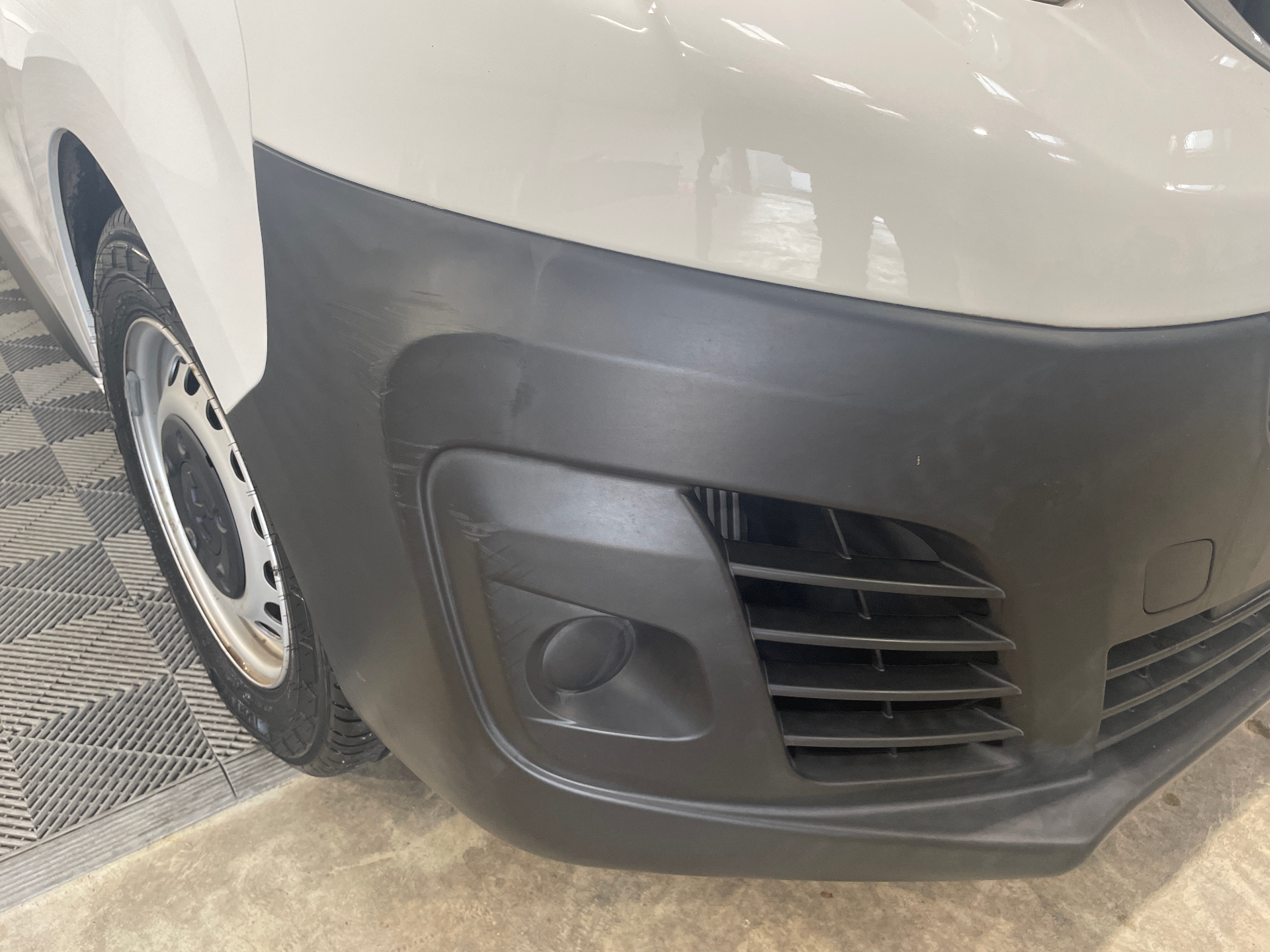 PEUGEOT EXPERT FOURGON FGN TOLE STANDARD 1.5 BLUEHDI 120 S&S BVM6 PREMIUM — expertise