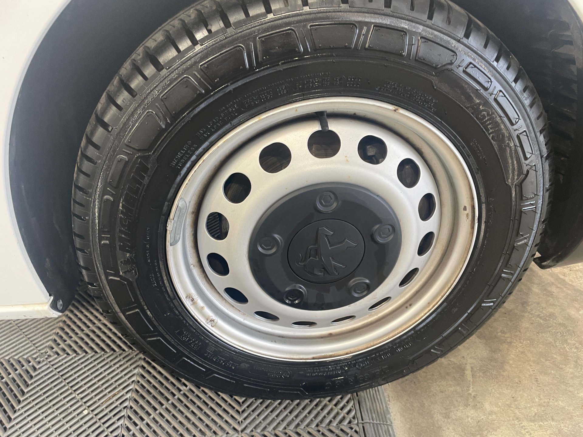 PEUGEOT EXPERT FOURGON FGN TOLE STANDARD 1.5 BLUEHDI 120 S&S BVM6 PREMIUM — expertise