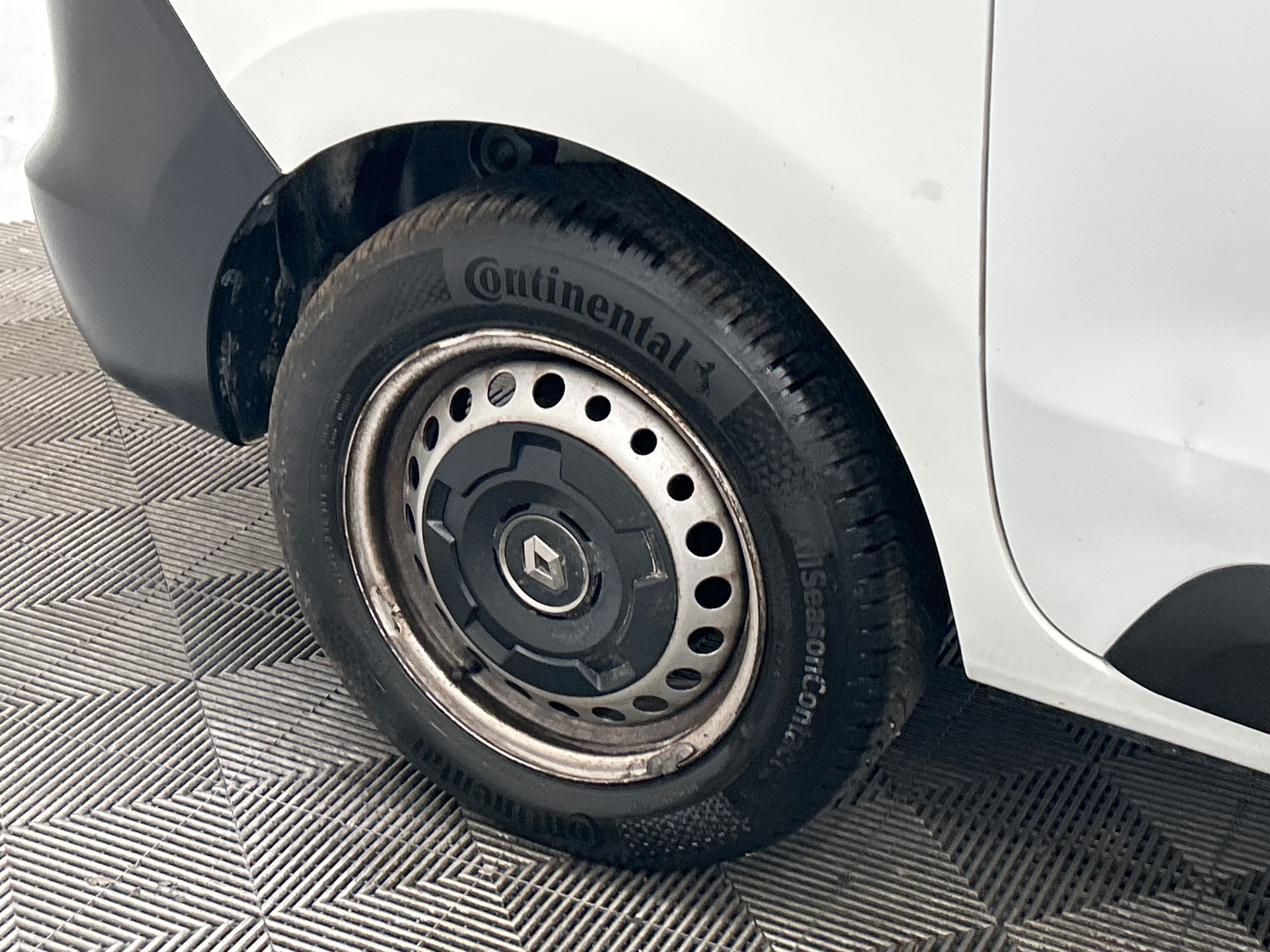 RENAULT EXPRESS VAN BLUE DCI 95 - 22 CONFORT — expertise