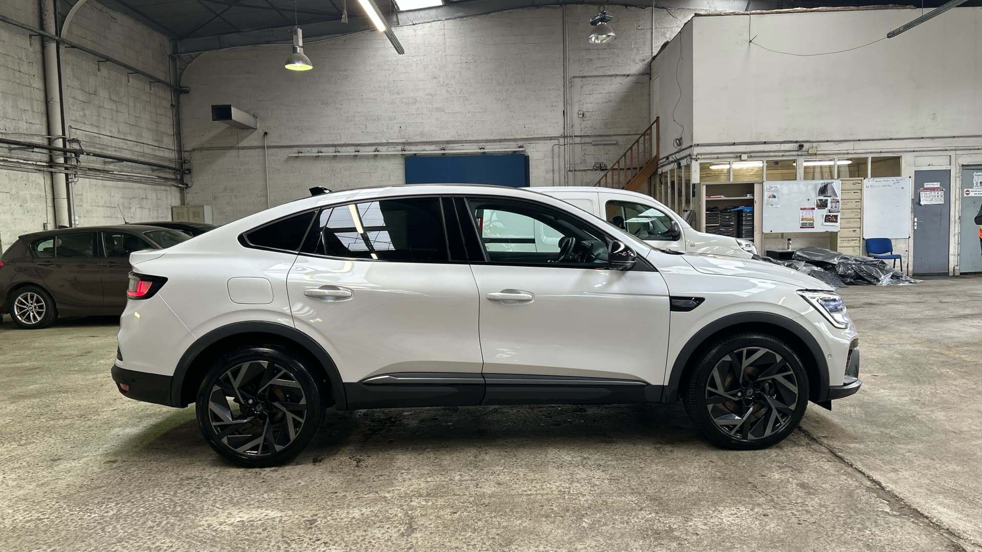 RENAULT ARKANA E-Tech 145 - 23 esprit Alpine