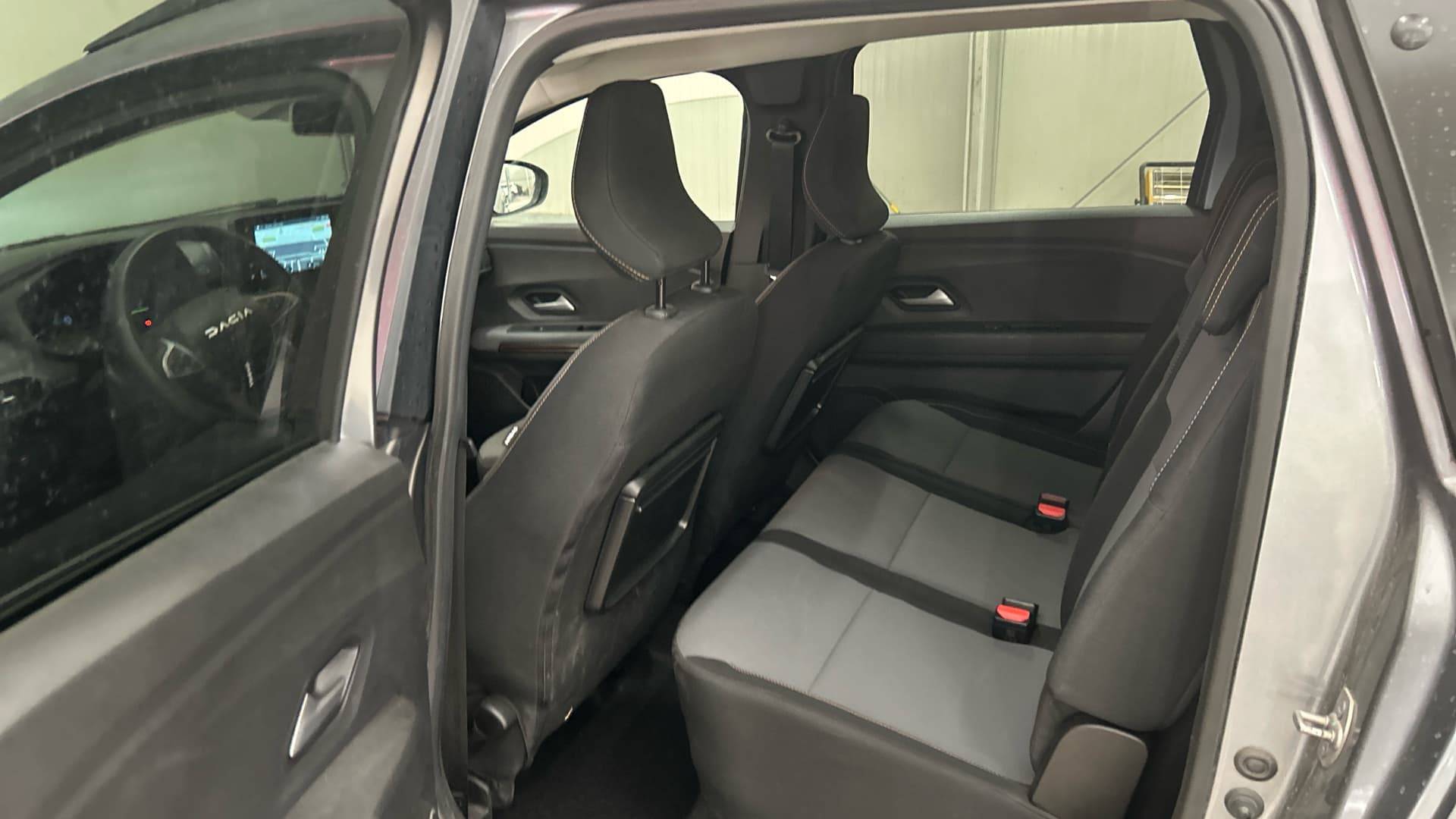 DACIA JOGGER Hybrid 140 7 places GSR2 Extreme