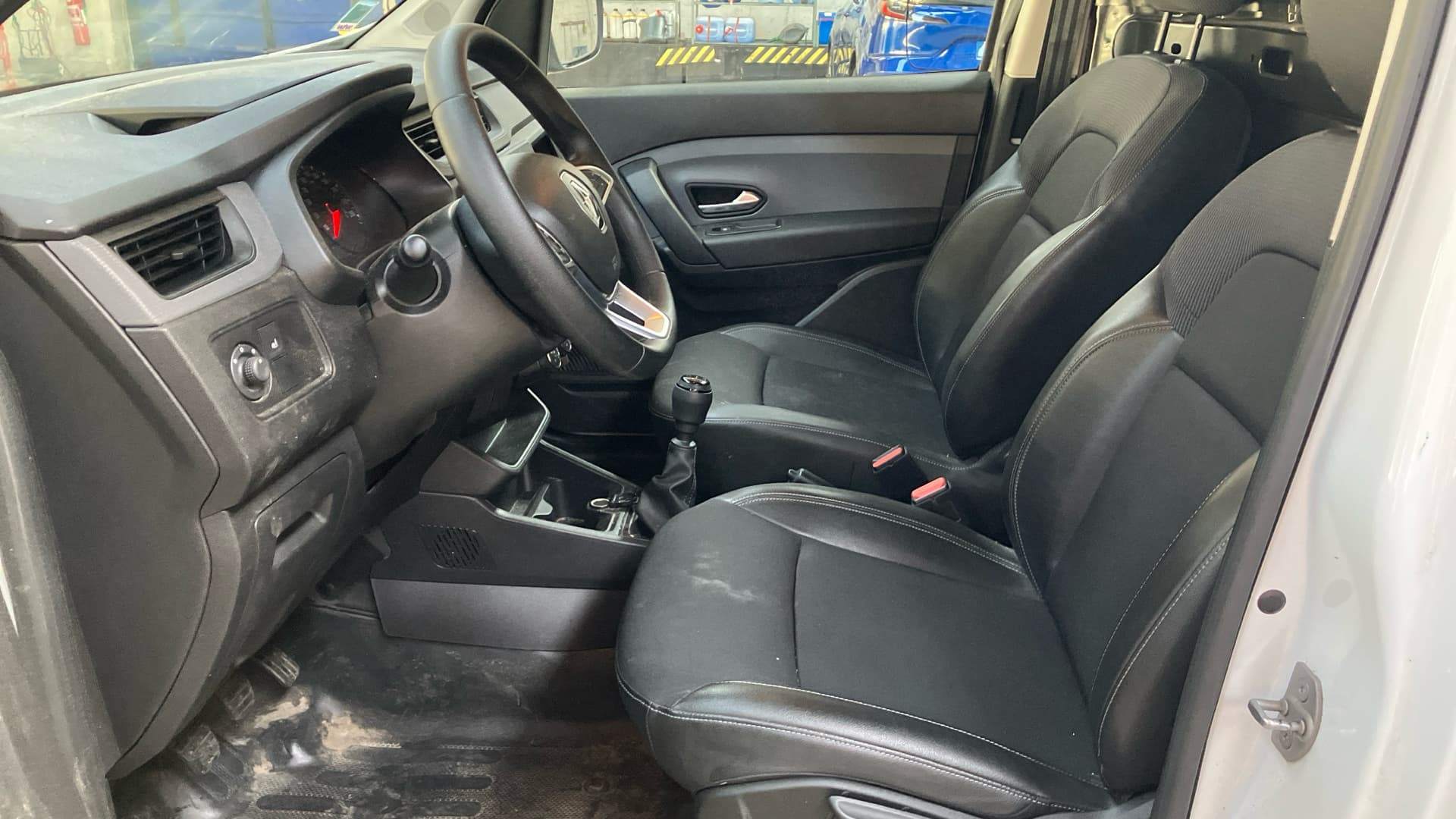 RENAULT EXPRESS VAN BLUE DCI 95 - 22 CONFORT