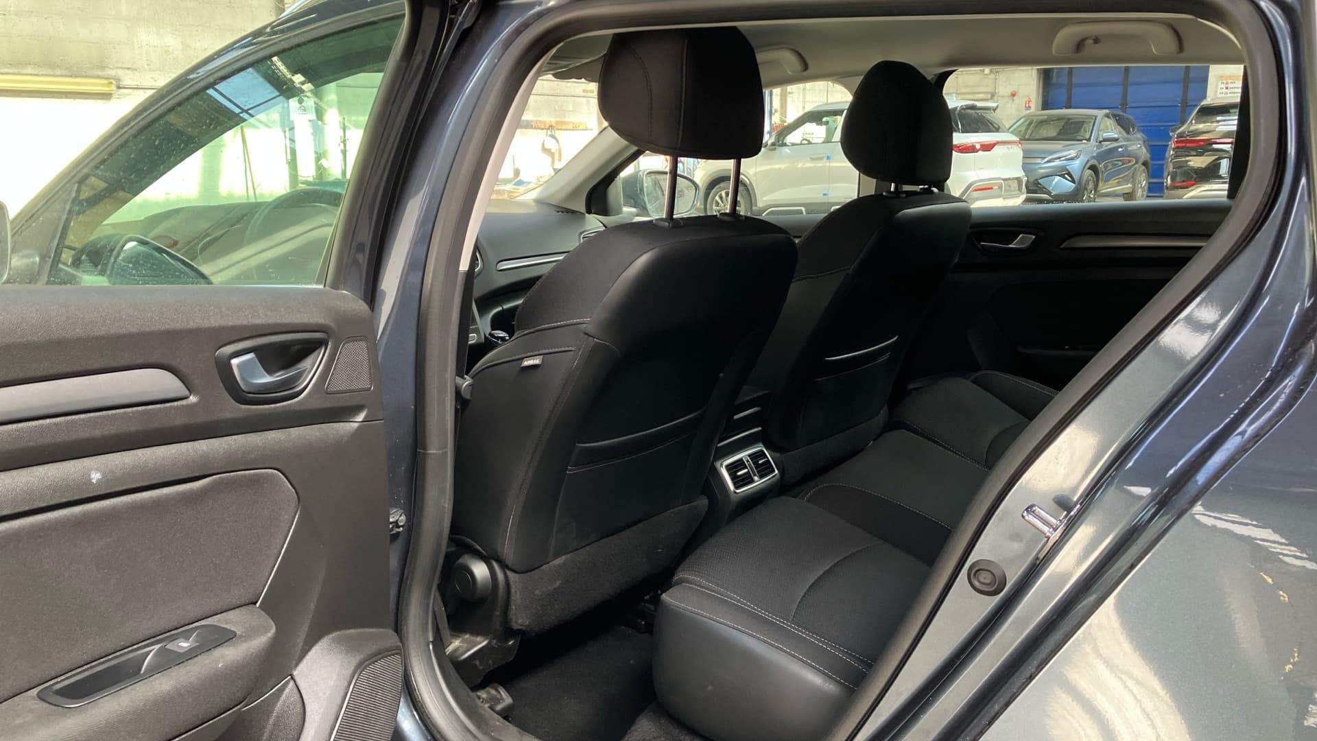 RENAULT MEGANE IV ESTATE Blue dCi 115 Business