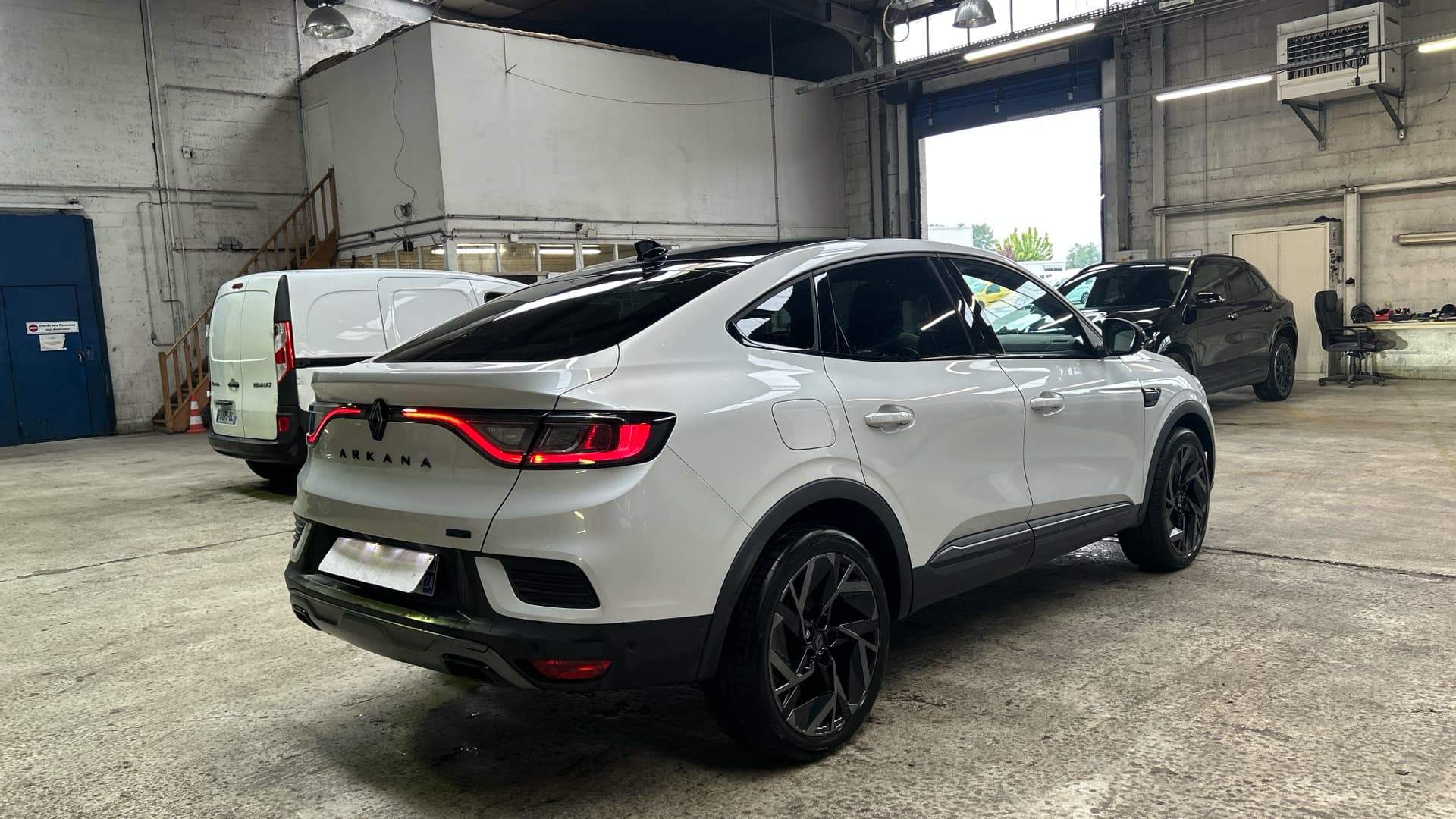 RENAULT ARKANA E-Tech 145 - 23 esprit Alpine