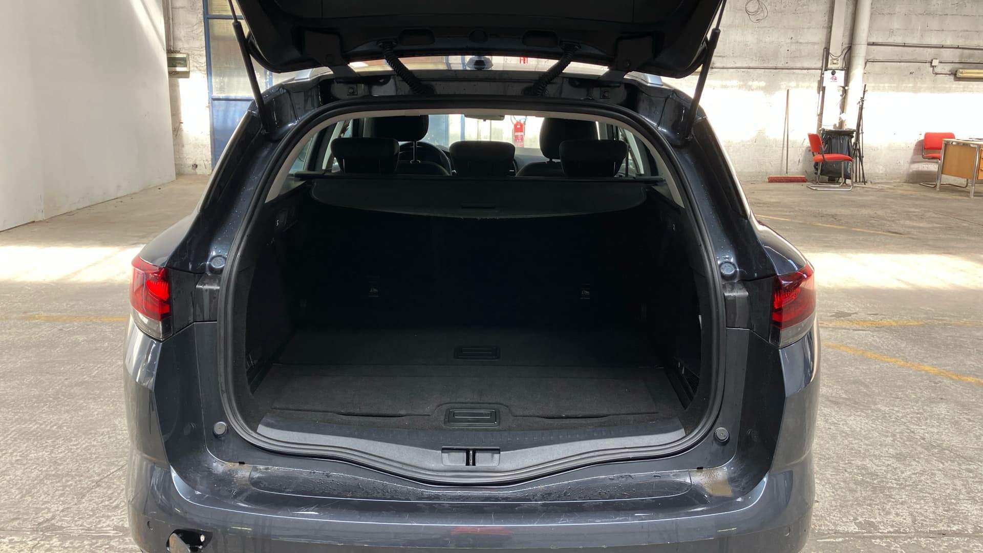 RENAULT MEGANE IV ESTATE Blue dCi 115 Business
