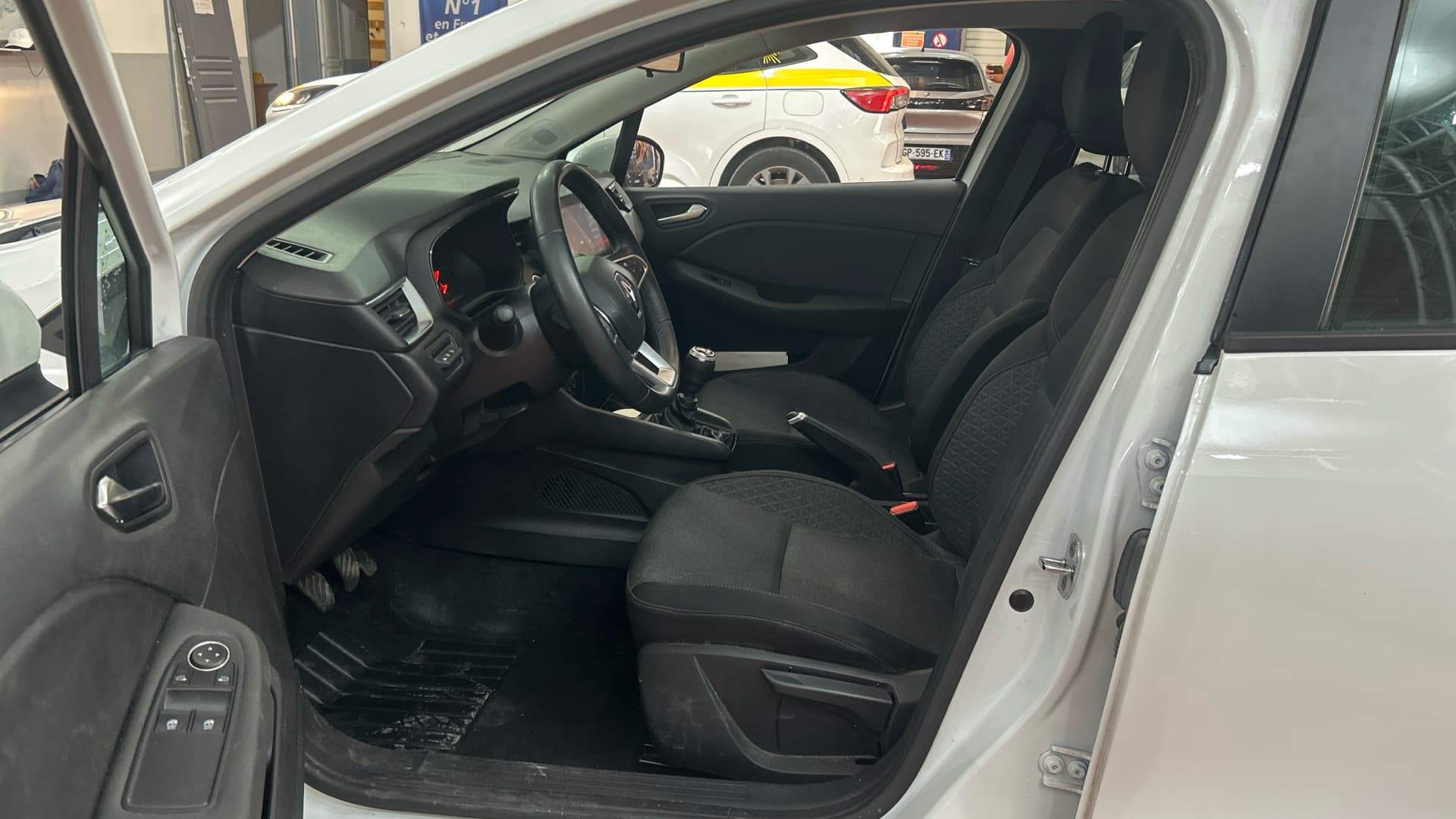 RENAULT CLIO V Blue dCi 100 - 21N Business