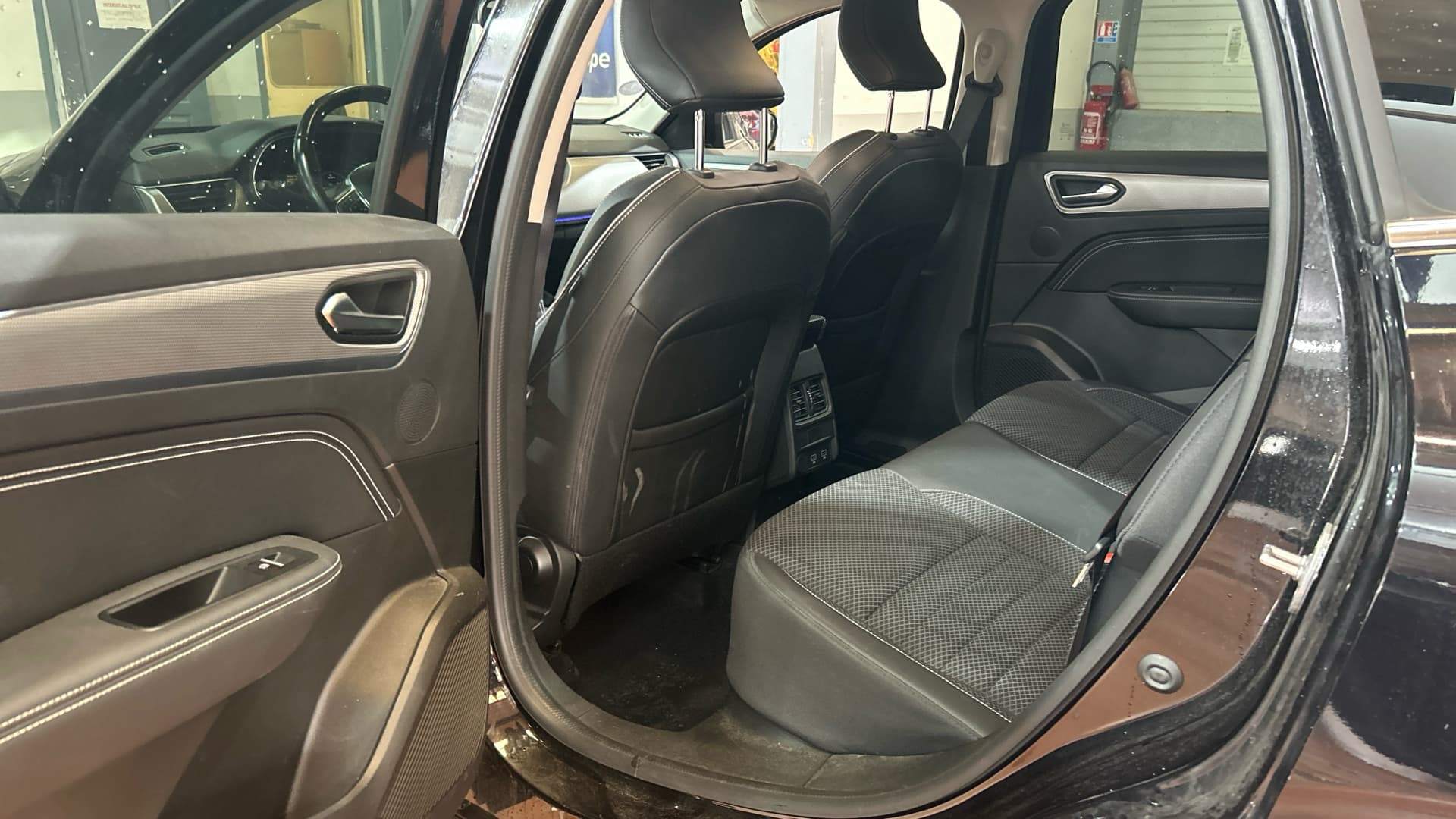 RENAULT ARKANA E-Tech 145 - 21B Intens