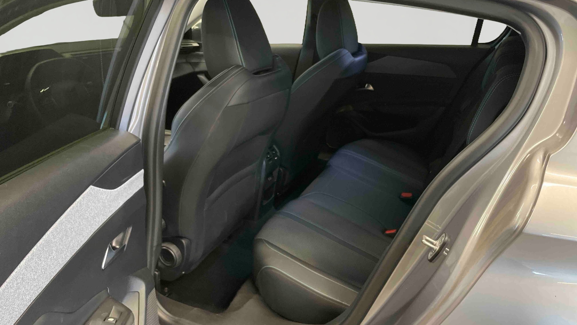 PEUGEOT 308 Hybrid 136 e-DCS6 Allure
