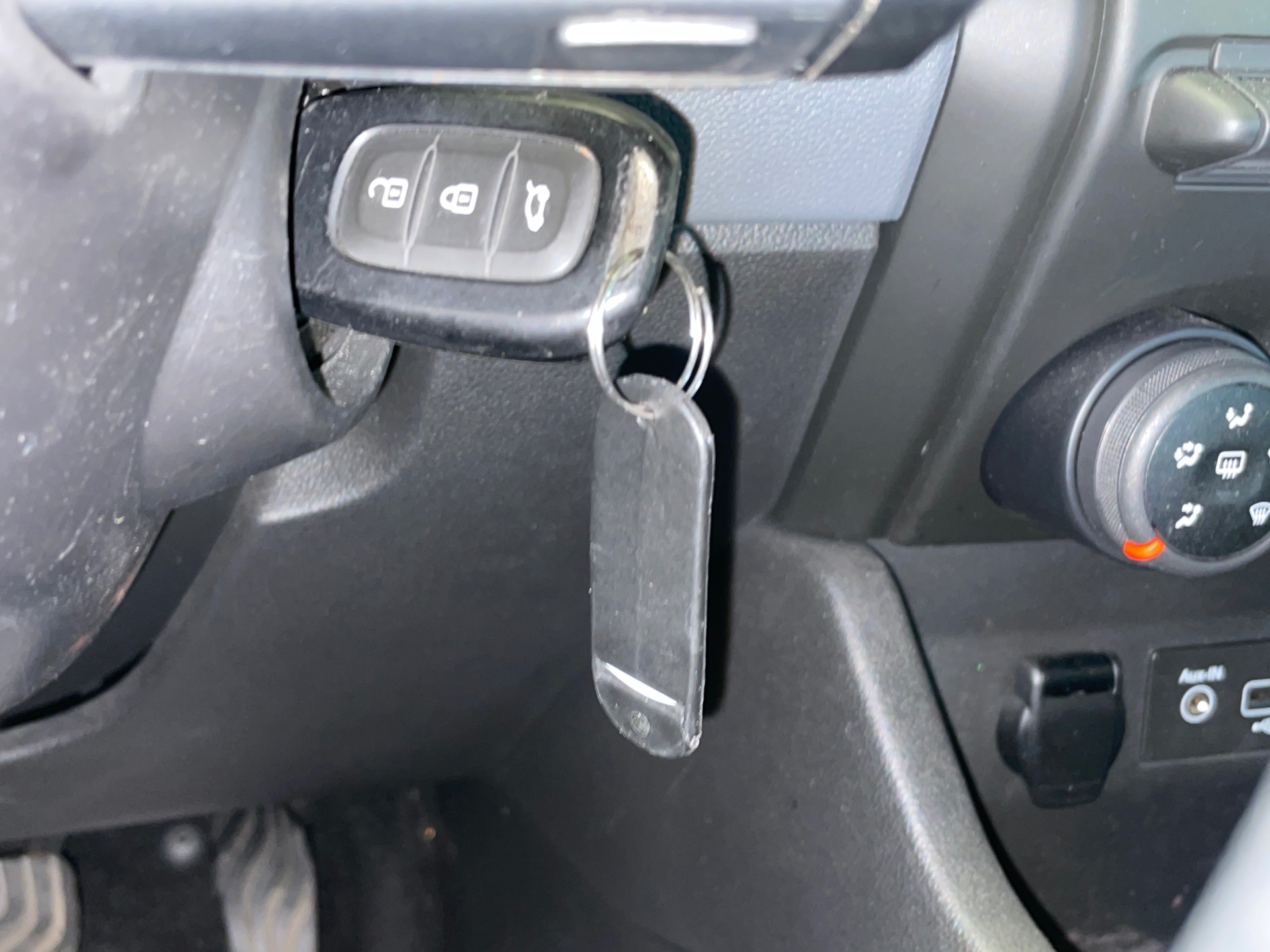 RENAULT CLIO V SOCIETE SOCIETE TCE 90 - 21N AIR NAV — expertise