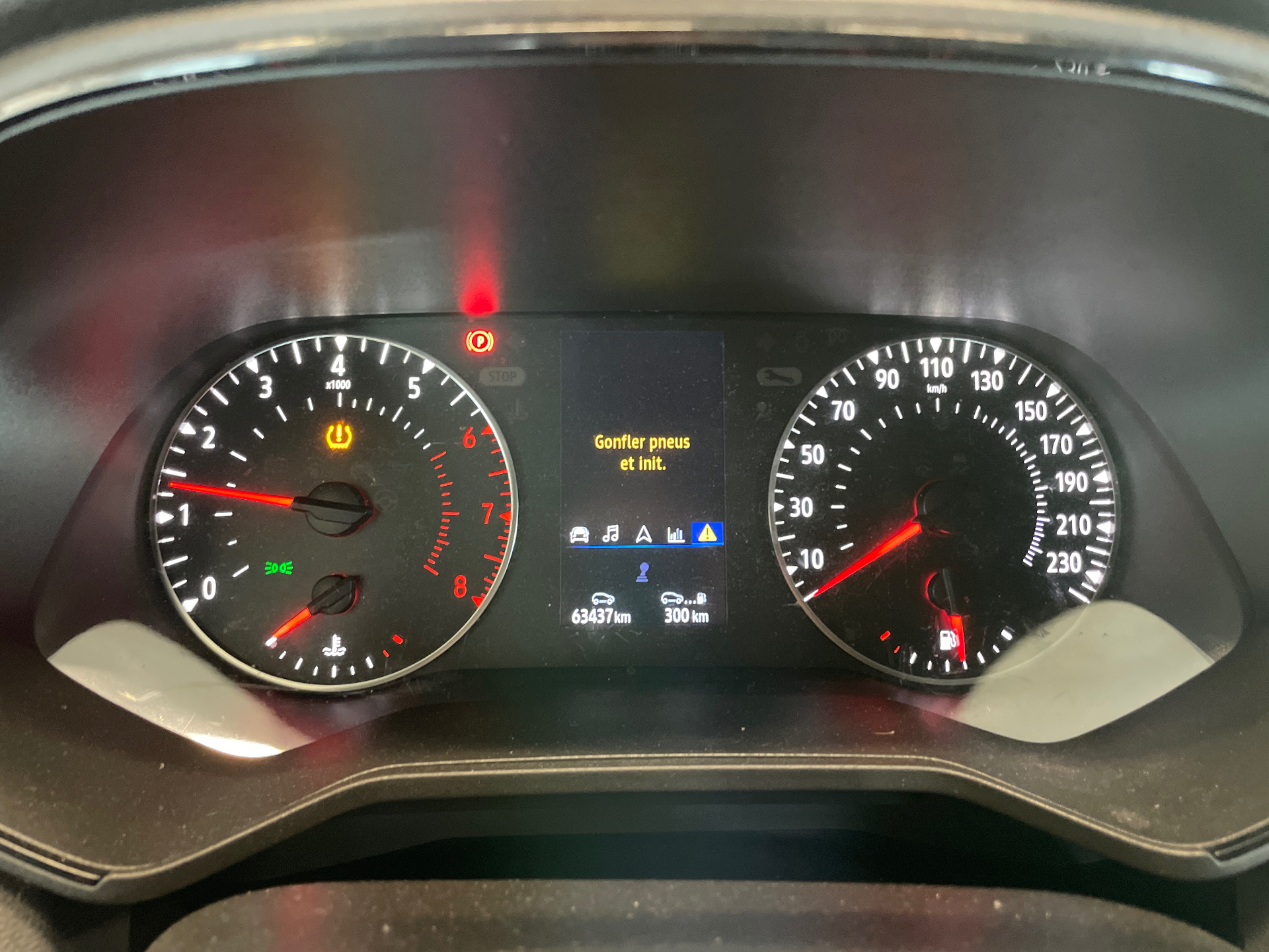 RENAULT CLIO V SOCIETE SOCIETE TCE 90 - 21N AIR NAV — expertise