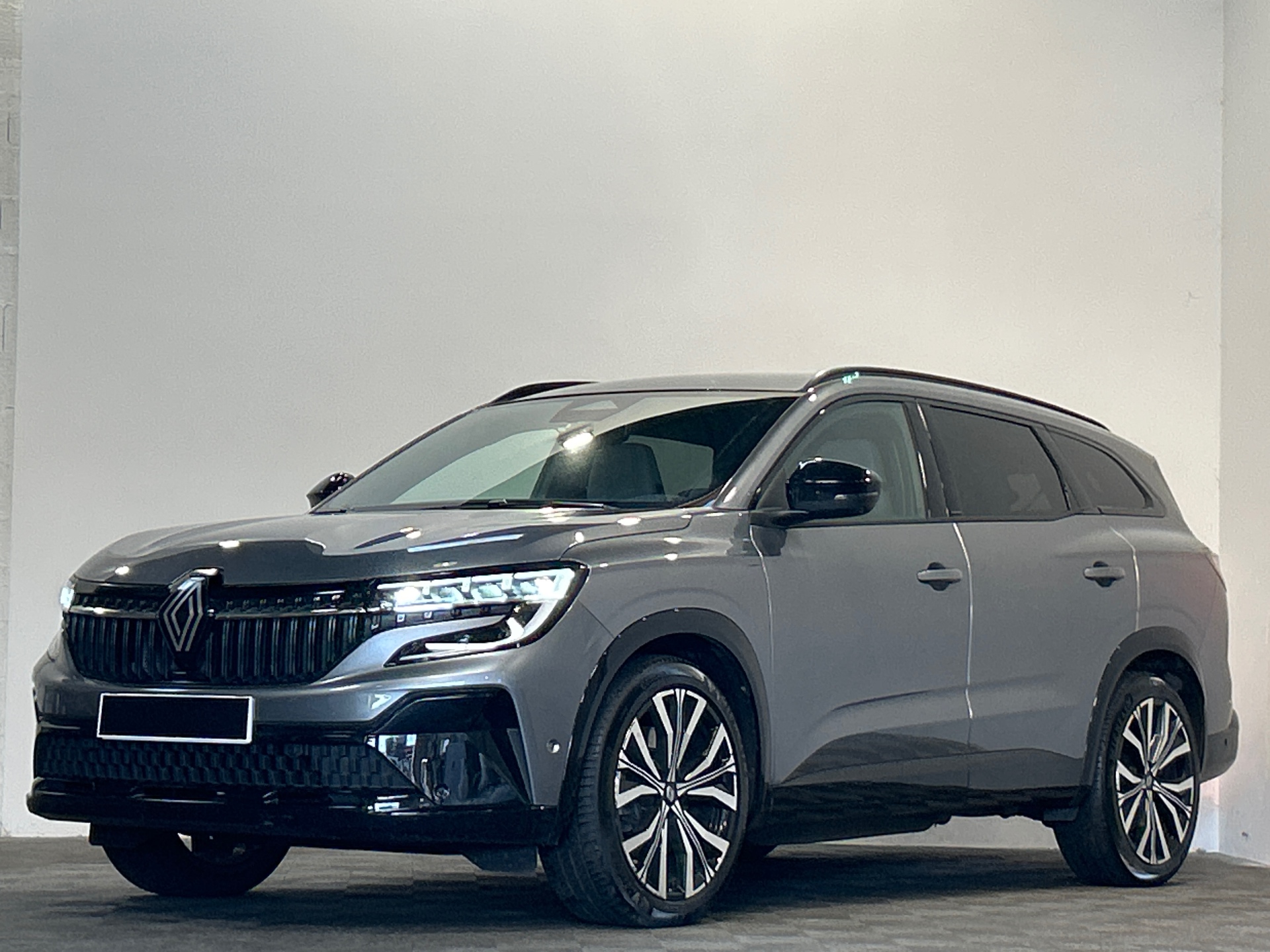 RENAULT ESPACE VI E-Tech hybrid 200 Iconic