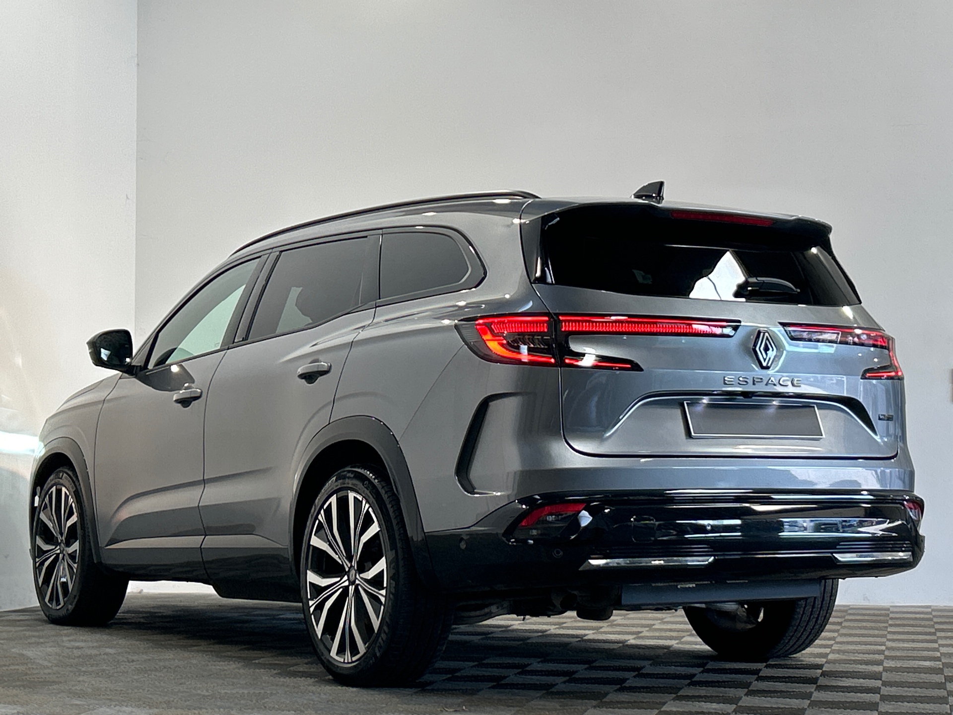 RENAULT ESPACE VI E-Tech hybrid 200 Iconic