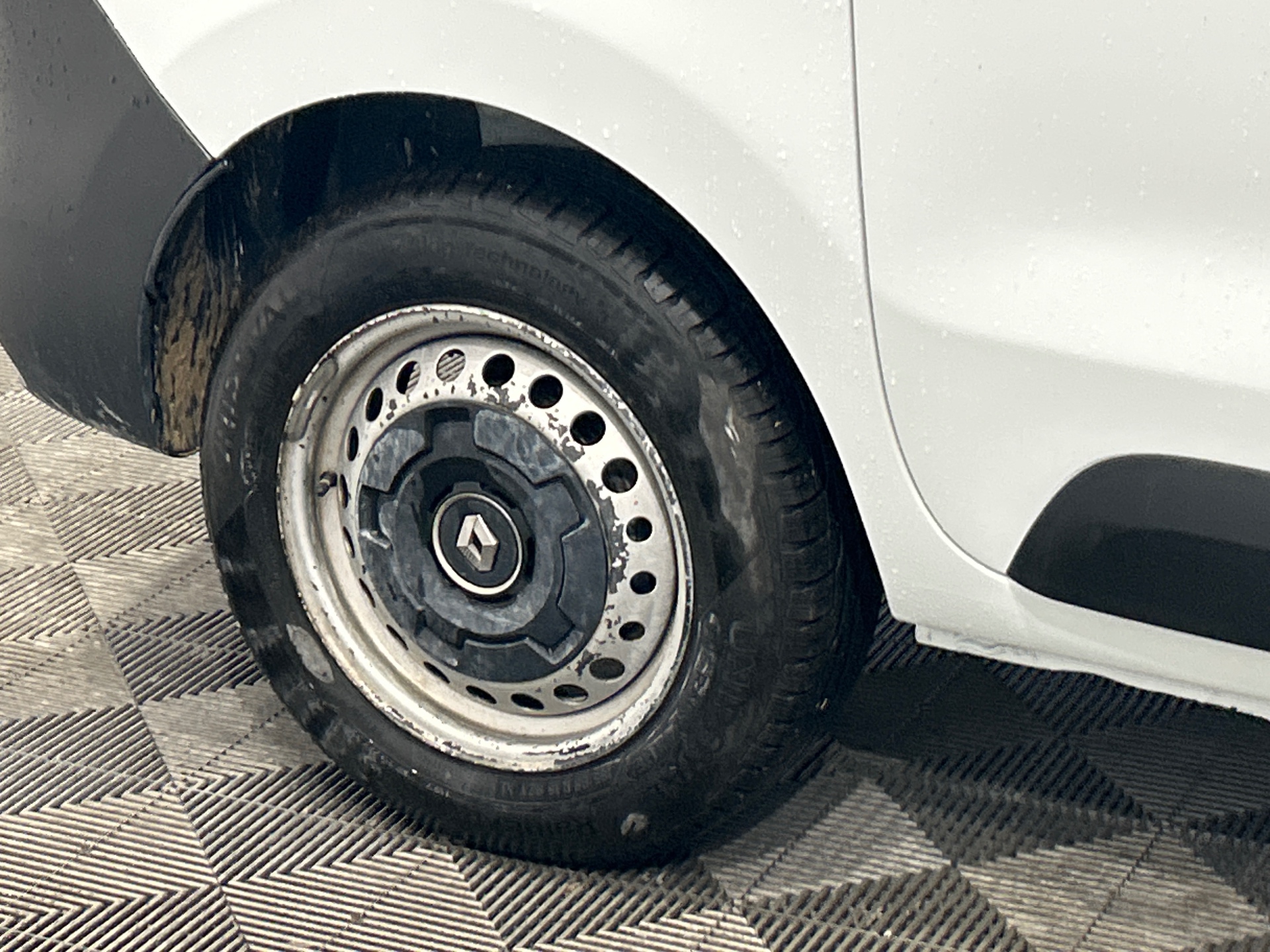RENAULT EXPRESS VAN Confort Blue dCi 95 - 22 — expertise