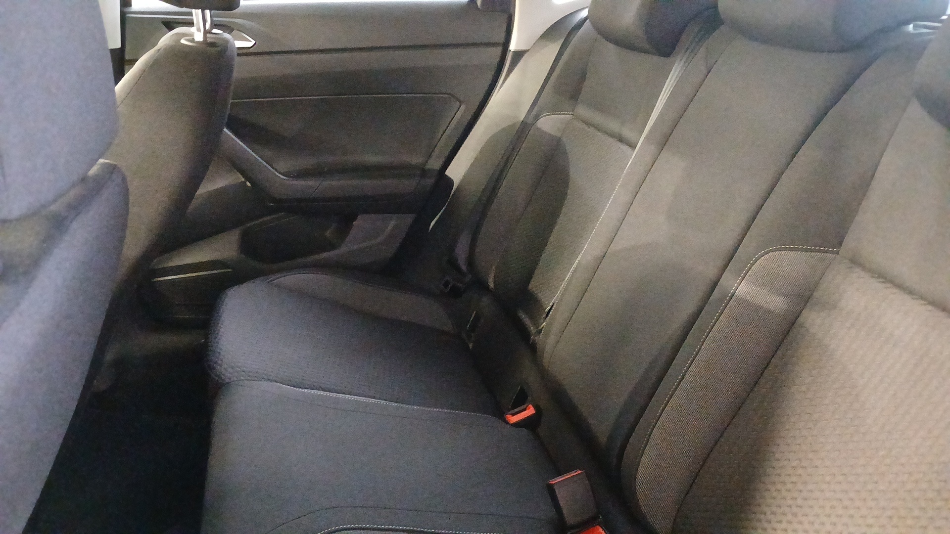 VOLKSWAGEN POLO VW Edition 1.0 TSI 95