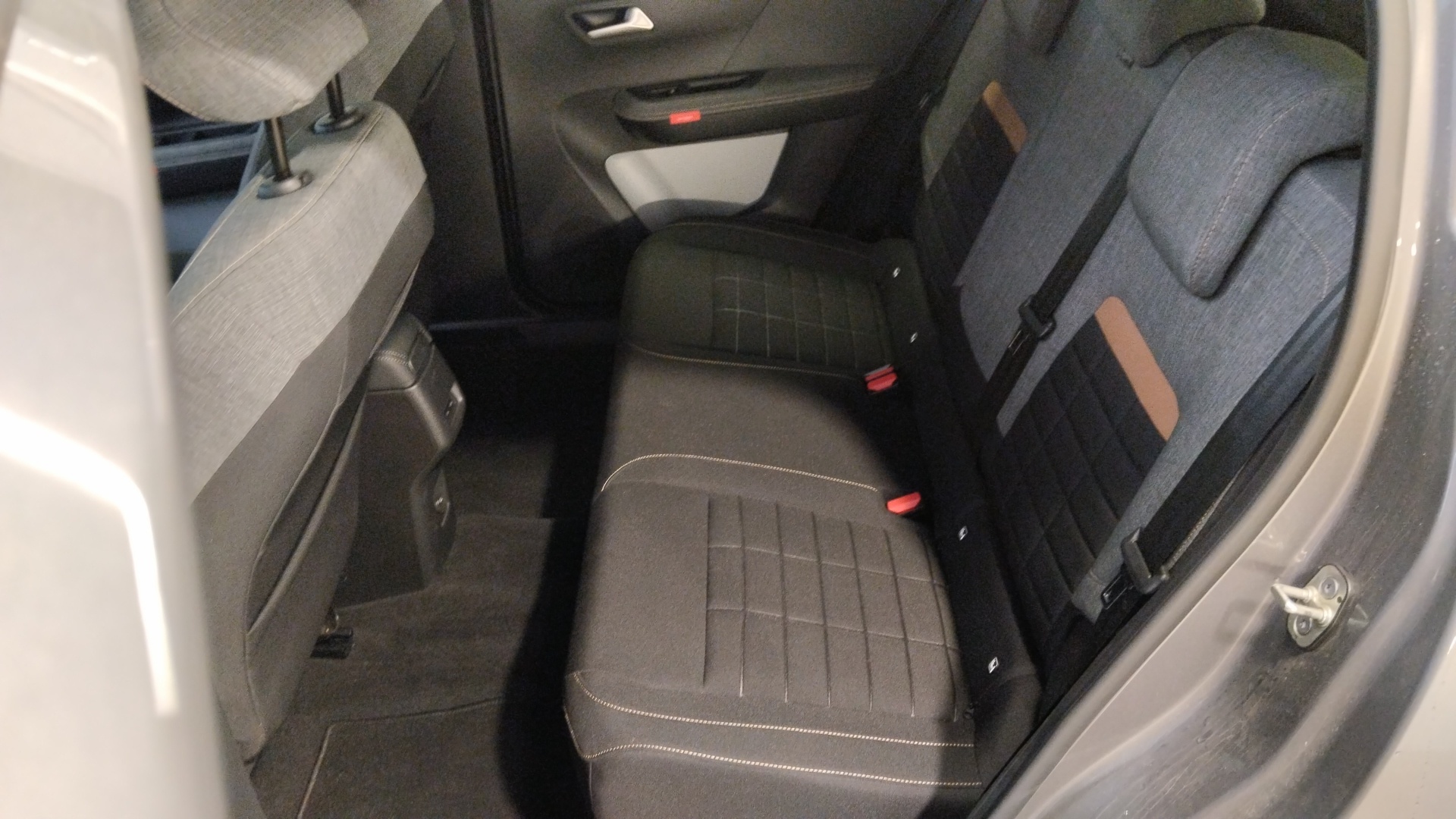 CITROEN C3 AIRCROSS Hybride 145 E-dcs6 PLUS