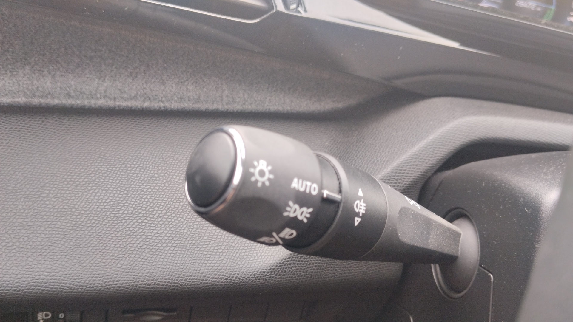 PEUGEOT 308 Allure Hybrid 145 ch e-DCS6