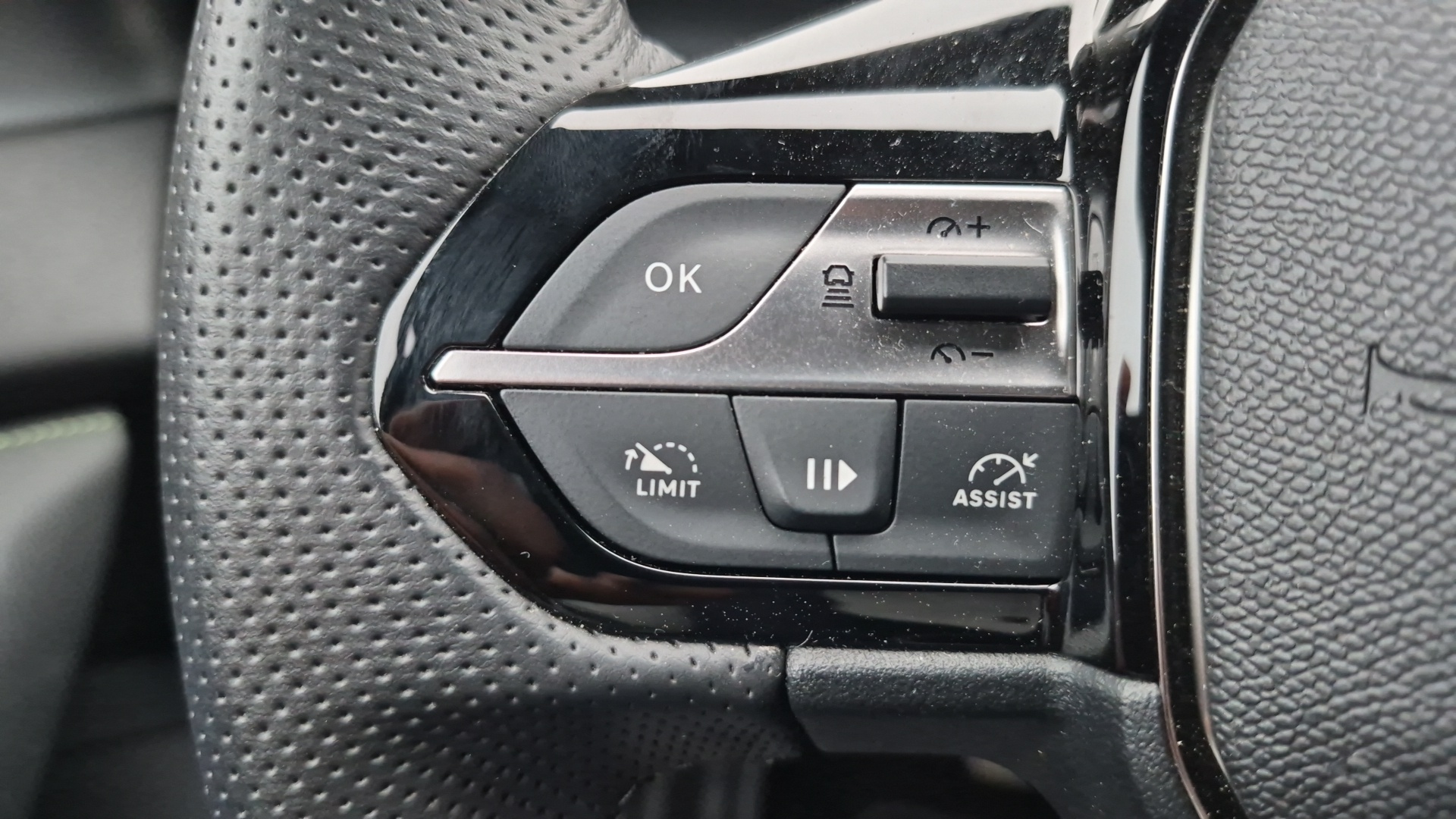 PEUGEOT 308 SW GT BlueHDI 130 S&S EAT8