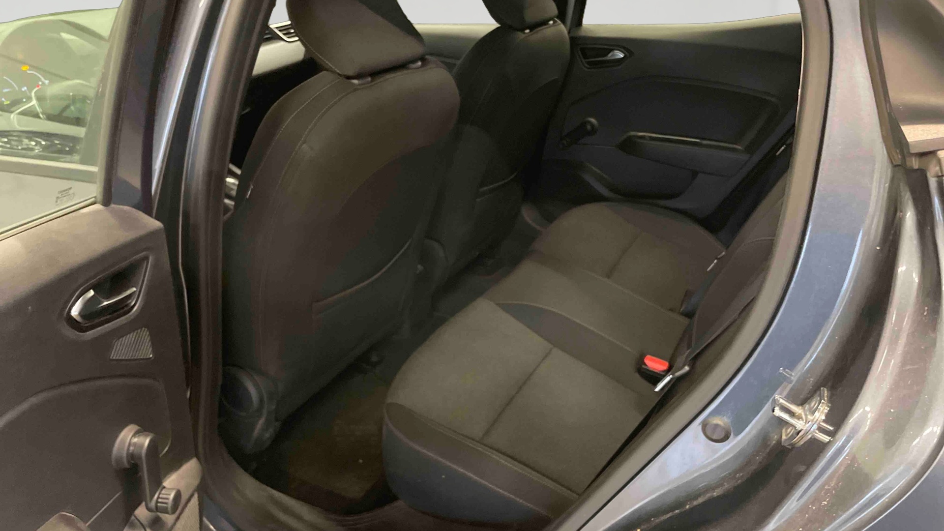 RENAULT CLIO V E-Tech 140 - 21N Business