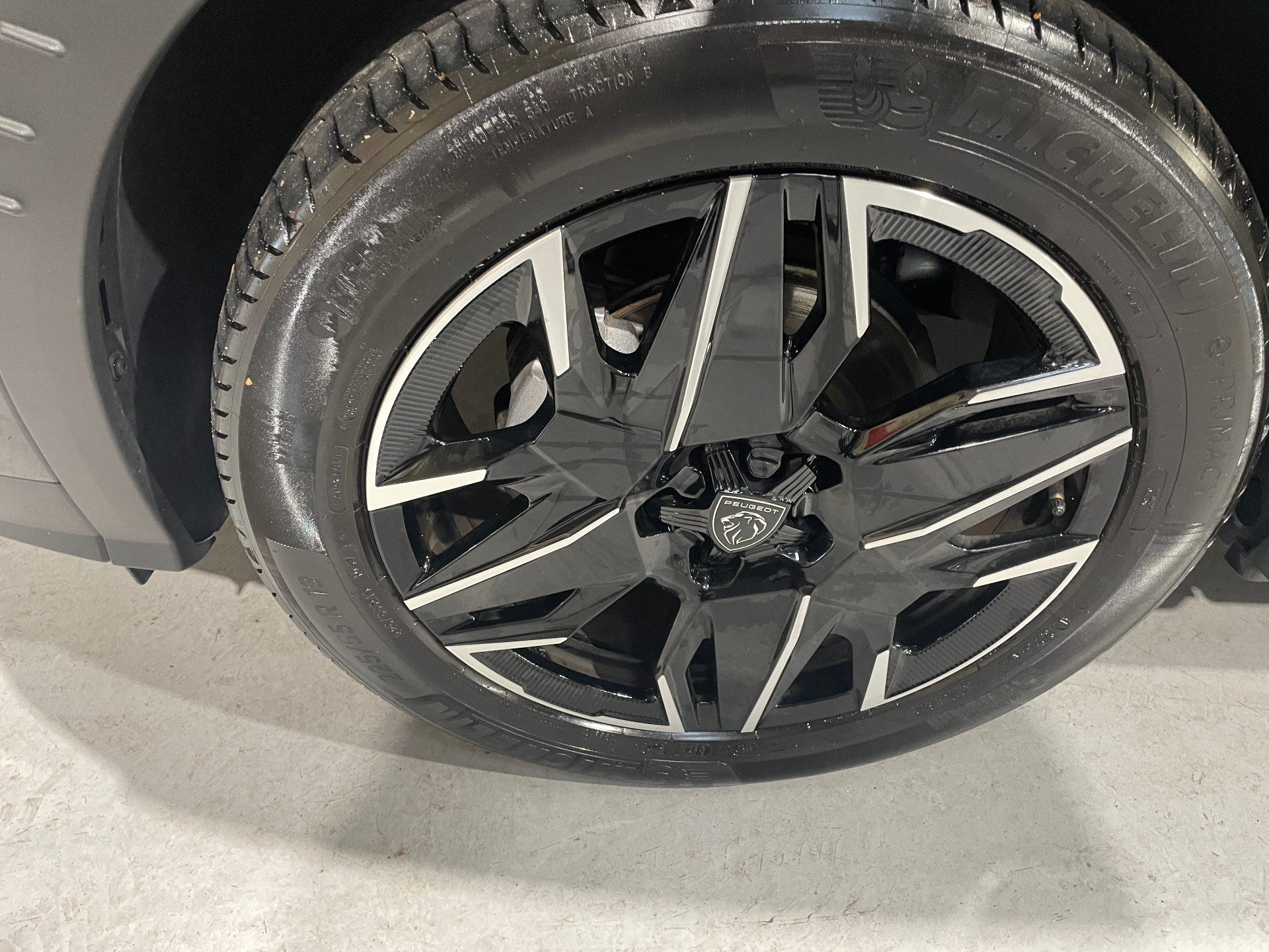 PEUGEOT 3008 Hybrid 145 e-DCS6 Allure - 5P — expertise