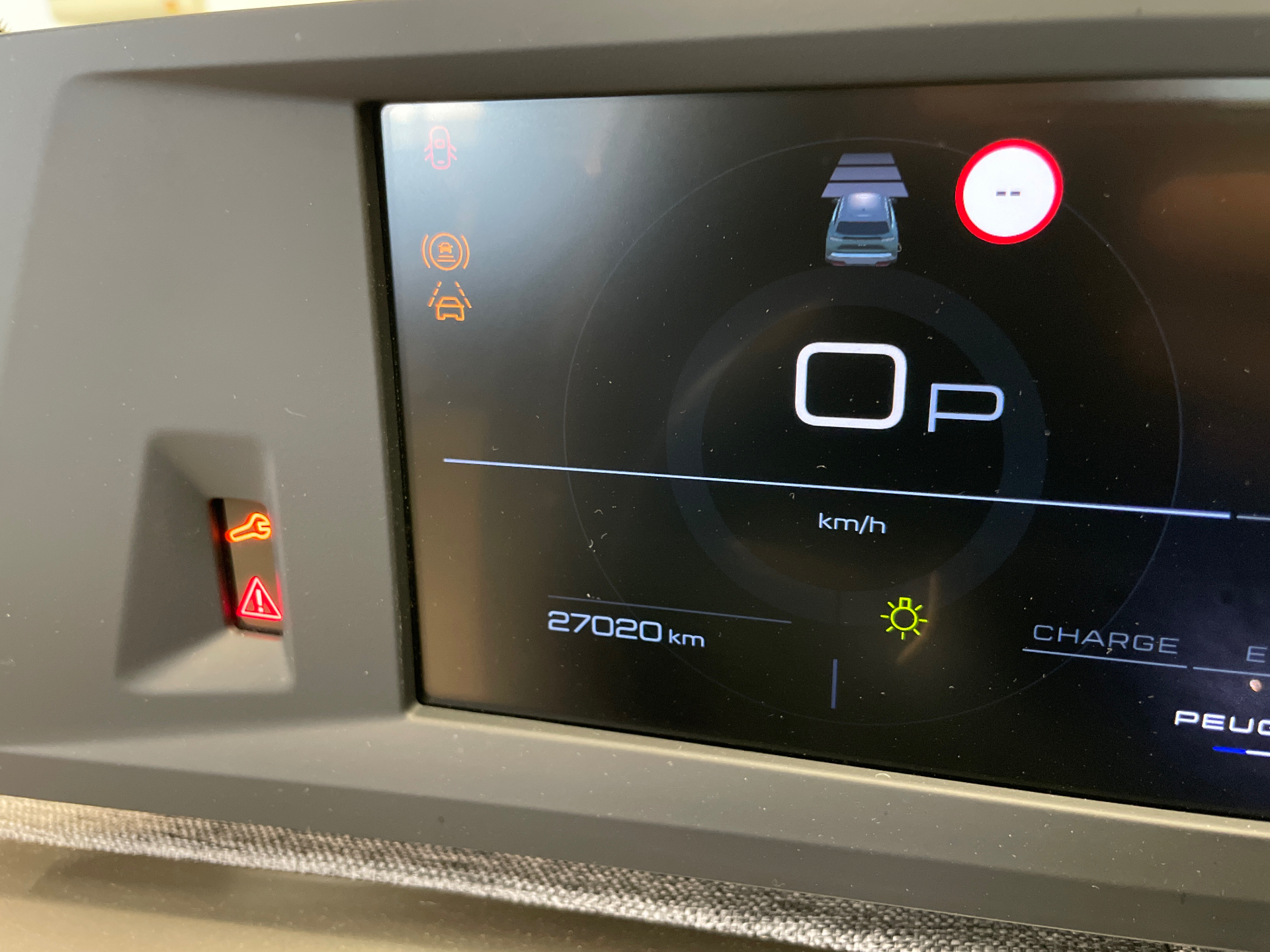 PEUGEOT 5008 Hybrid 145 ch e-DCS6 Allure — expertise
