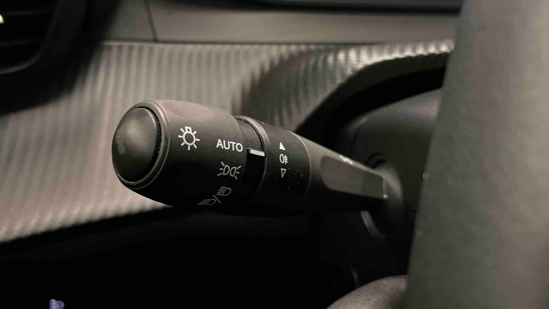 PEUGEOT 2008 Hybrid 145 ch e-DCS6 Allure