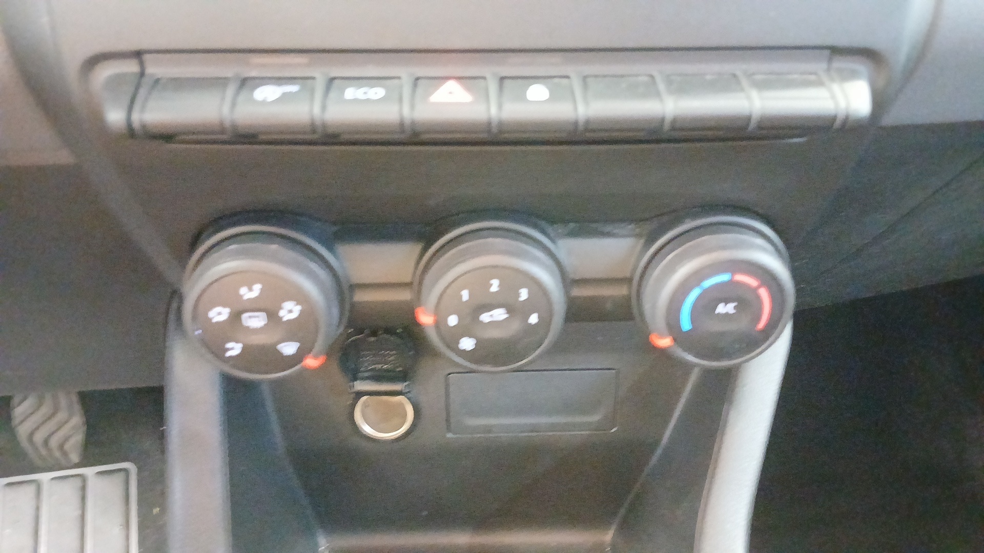RENAULT CLIO V SOCIETE SOCIETE BLUE DCI 85 AIR
