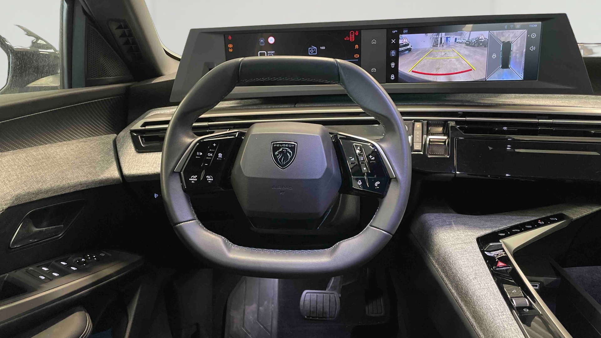 PEUGEOT 5008 Hybrid 145 ch e-DCS6 Allure