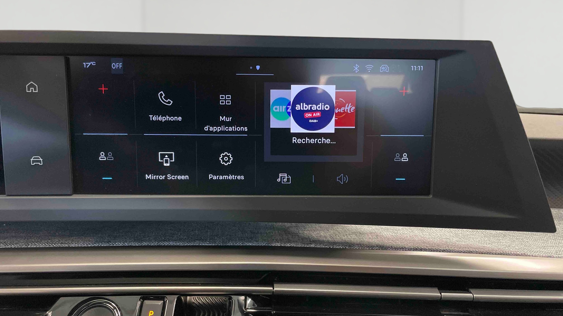 PEUGEOT 5008 Hybrid 145 ch e-DCS6 Allure