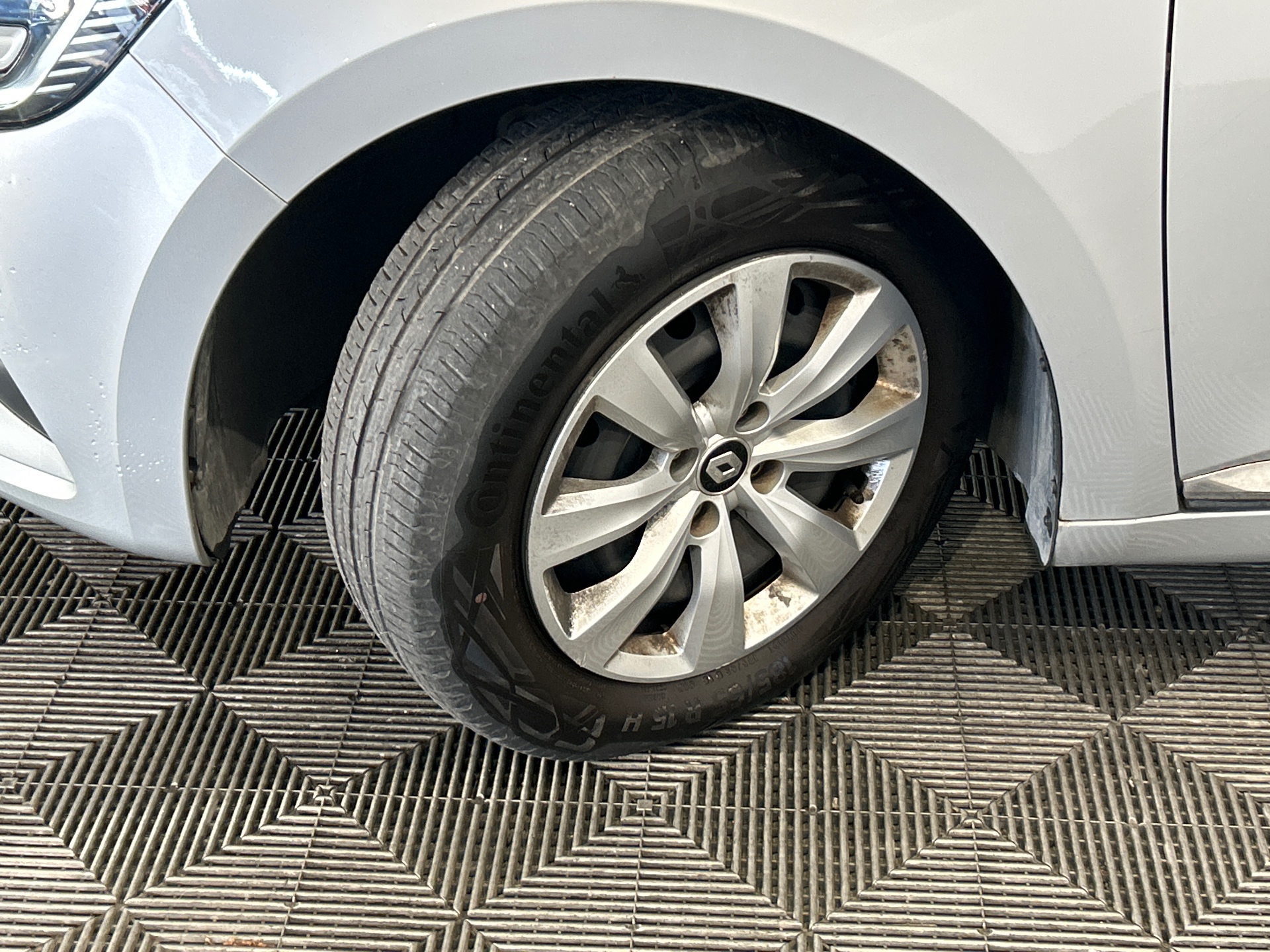 RENAULT CLIO V Auto Ecole TCe 90 — expertise
