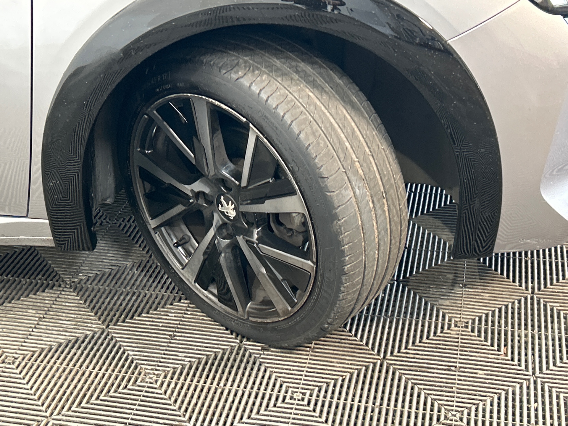 PEUGEOT 208 GT PURETECH 100 S&S BVM6 — expertise