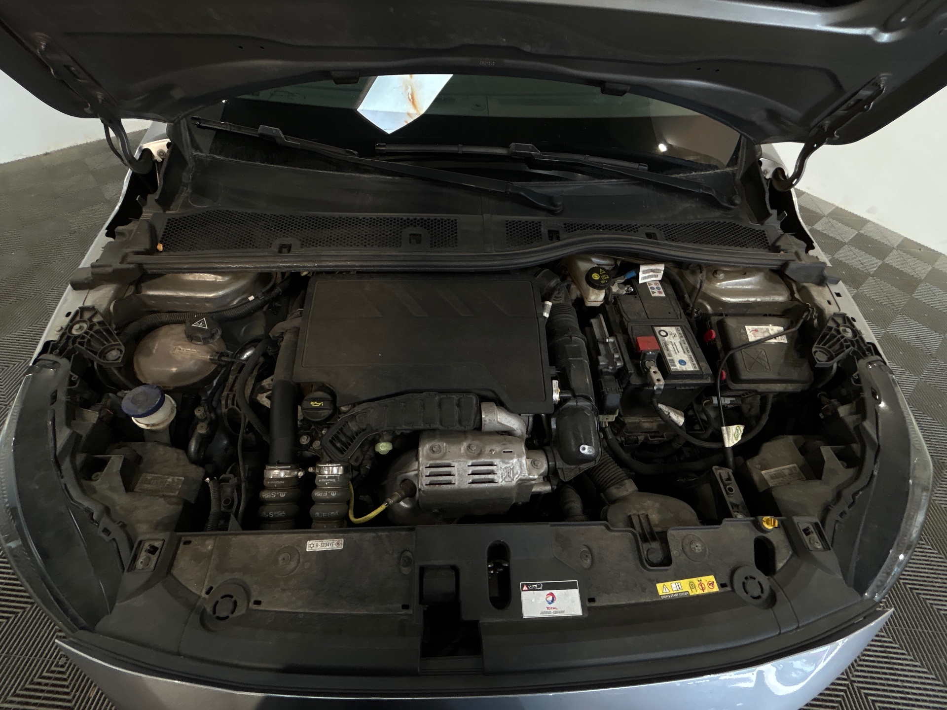 PEUGEOT 208 GT PURETECH 100 S&S BVM6 — expertise