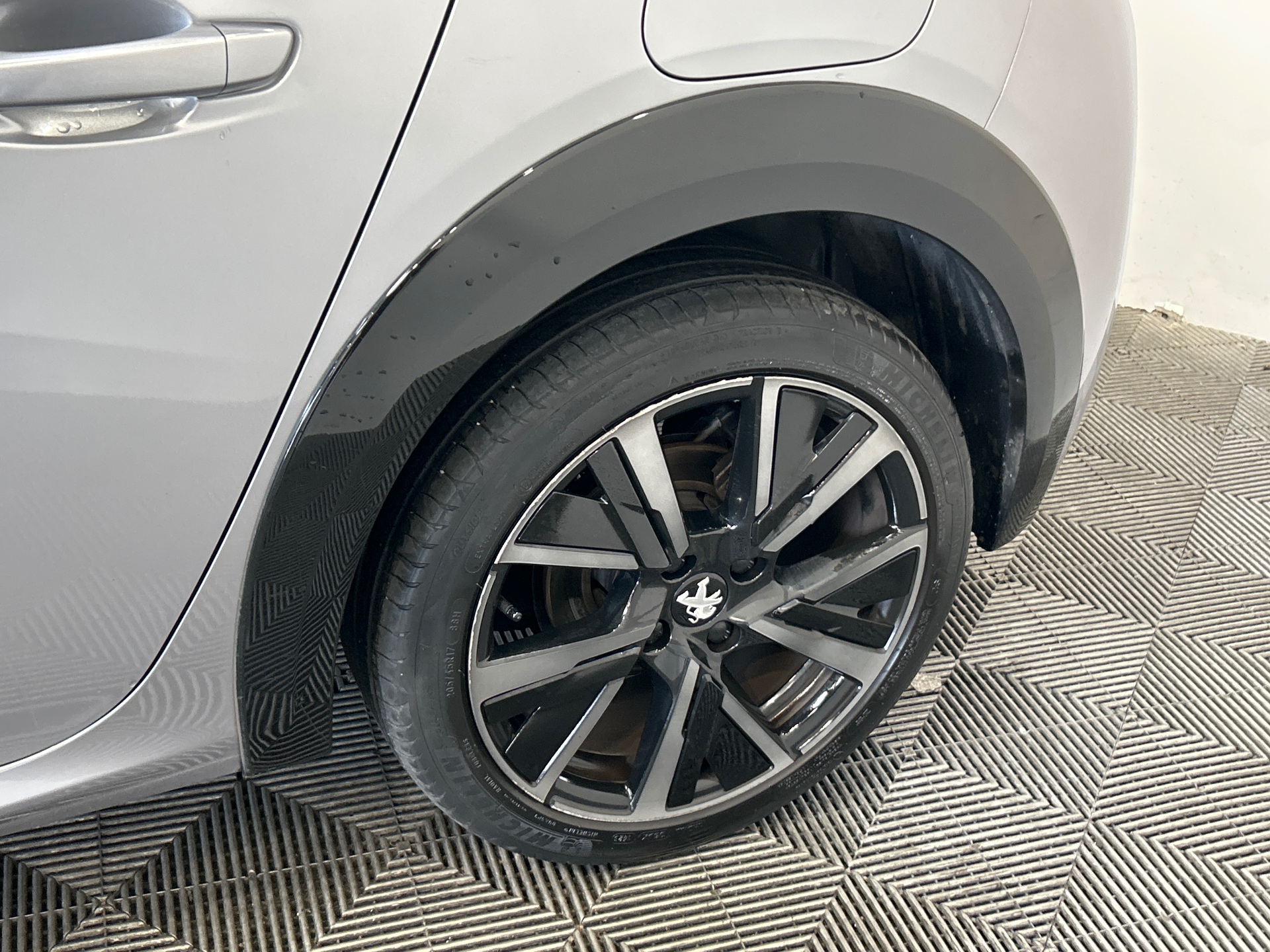 PEUGEOT 208 GT PURETECH 100 S&S BVM6 — expertise