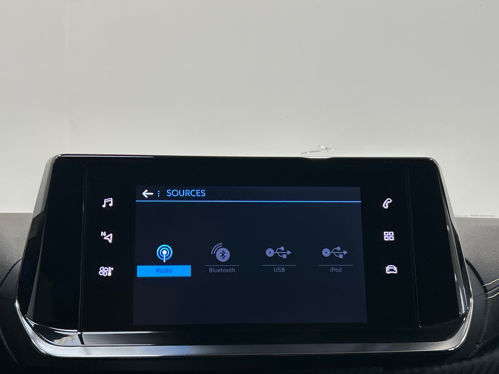 PEUGEOT 208 GT PURETECH 100 S&S BVM6