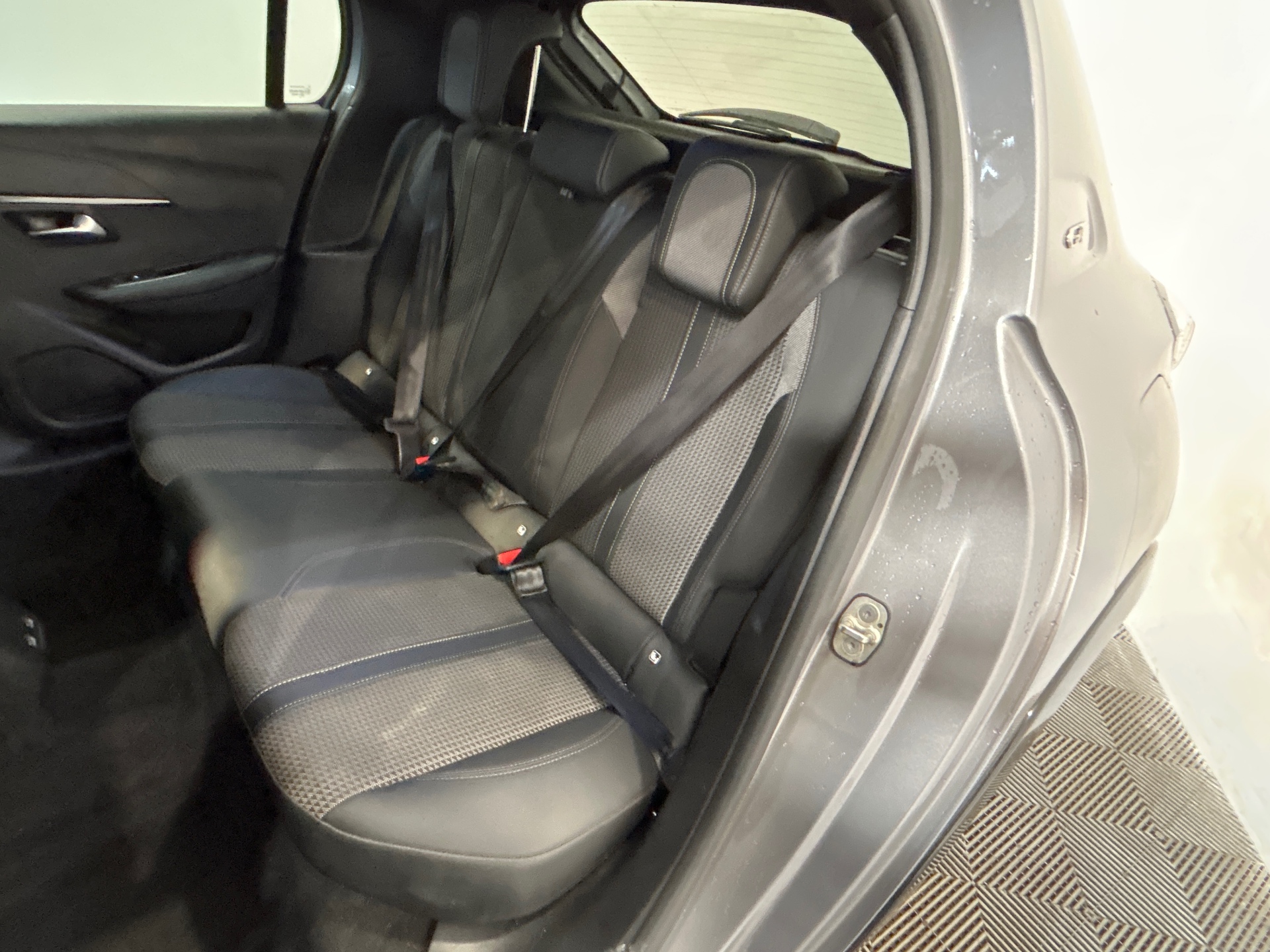 PEUGEOT 208 GT PURETECH 100 S&S BVM6