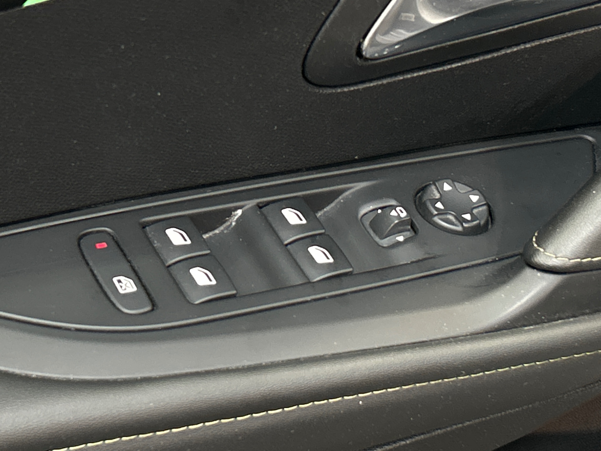 PEUGEOT 208 GT PURETECH 100 S&S BVM6